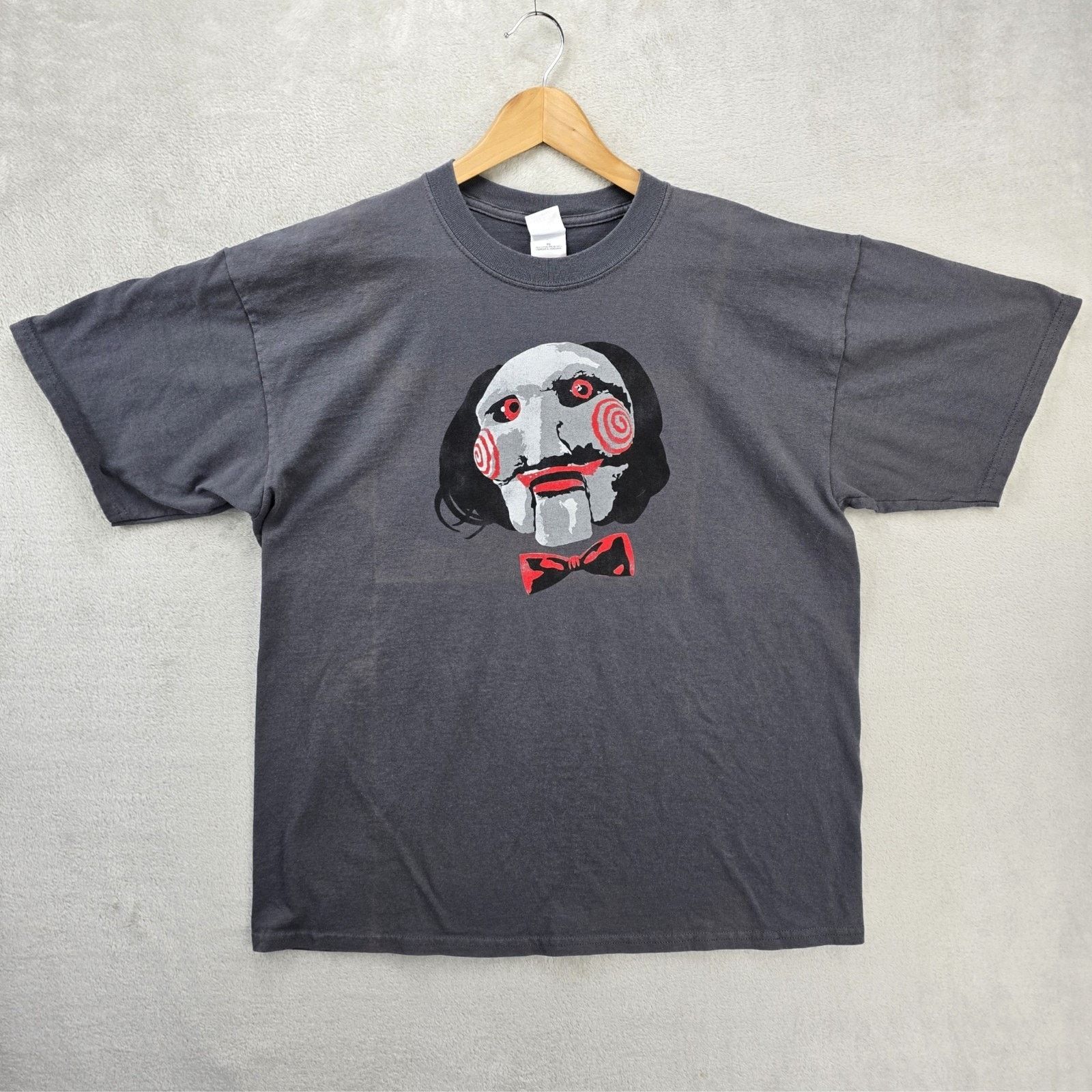 Gildan Vintage SAW Horror Movie Shirt XL Rare Jigsaw Big Face 2004 Size US XL / EU 56 / 4 - 1 Thumbnail