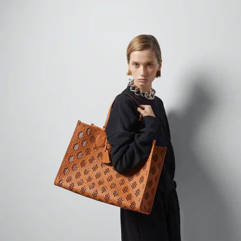 Gucci o1la5ras0526 Size: OS / Medium Tote Bag With Cut-Out Motif Size ONE SIZE - 2 Thumbnail