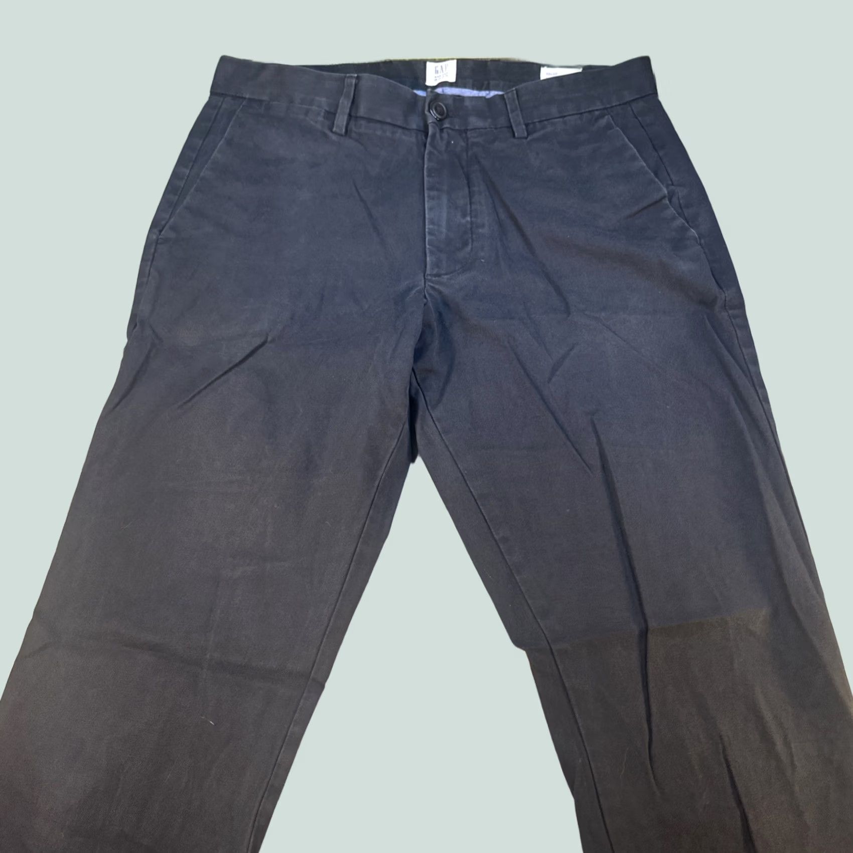 Gap Gap Mens Slim Fit Khakis 30x30 Black Straight Leg Pants Regular Size 30 Cotton Spandex Casual Trousers Size US 30 / EU 46 - 1 Thumbnail