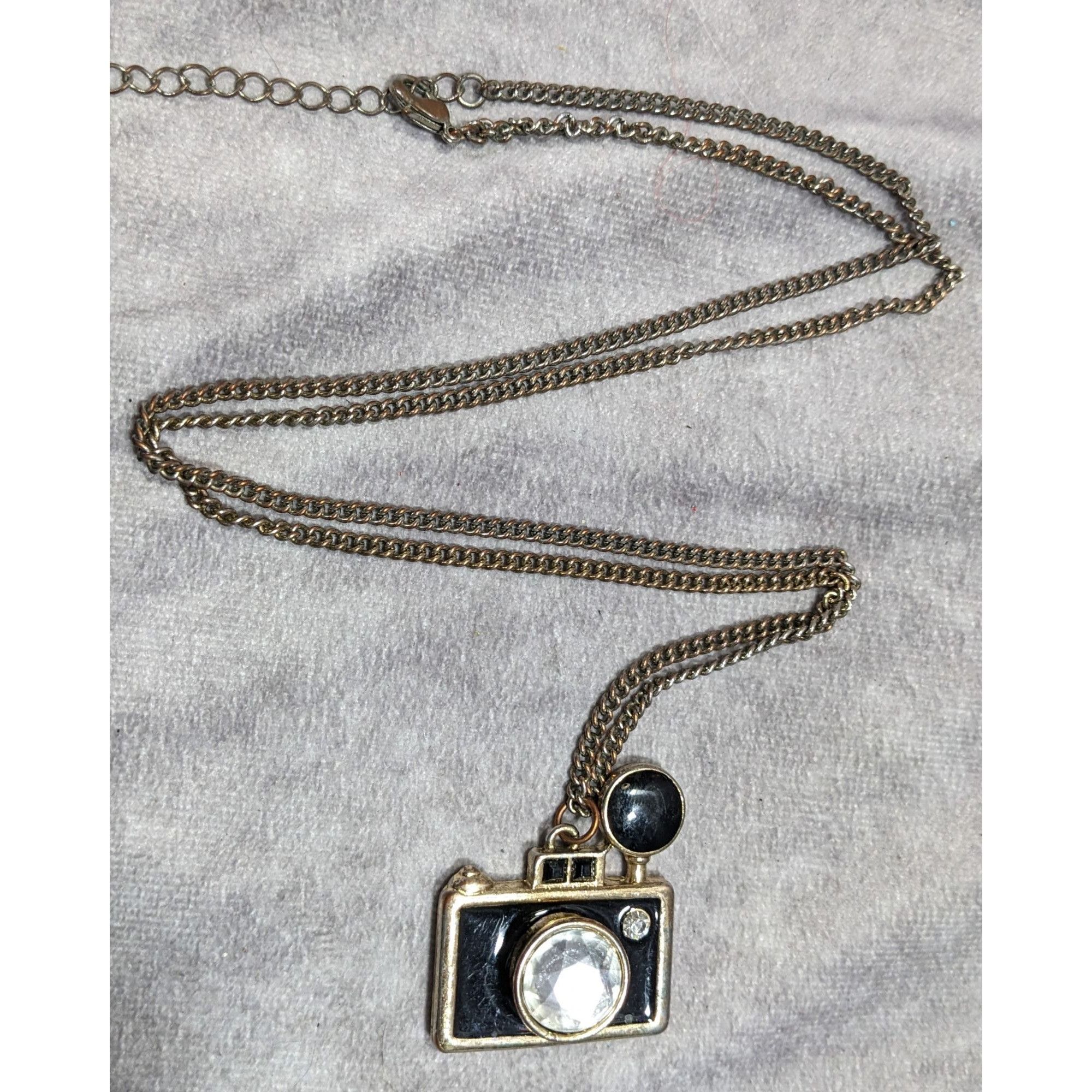Other Quirky Glam Camera Pendant Necklace With Crystal Lens & Blac Size ONE SIZE - 8 Thumbnail