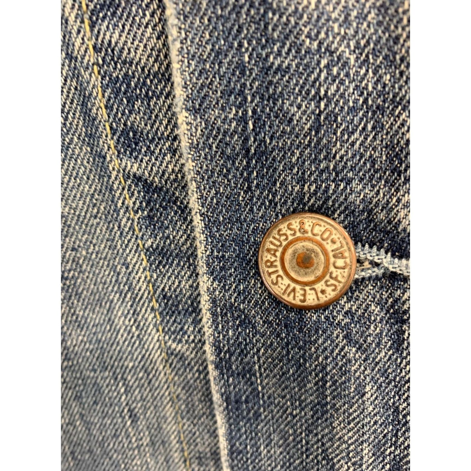 Levi's VINTAGE Levi’s 70500 Denim Trucker Jacket XXL Blue Classic Men Shirt Size US 39 - 7 Thumbnail