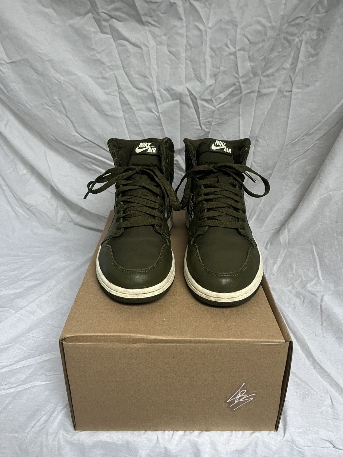 Nike Nike Air Jordan 1 OG « Olive Canvas »🫒 Size US 8.5 / EU 41-42 - 2 Thumbnail