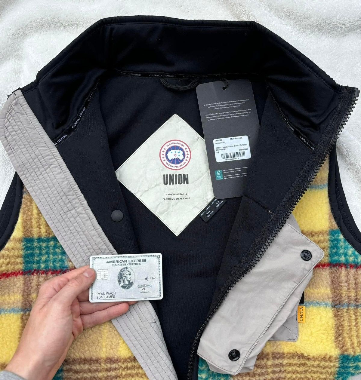 Canada Goose × NBA × Union LA Canada Goose x NBA x Union Legion Yellow Plaid Fleece Vest Size US XXL / EU 58 / 5 - 3 Thumbnail