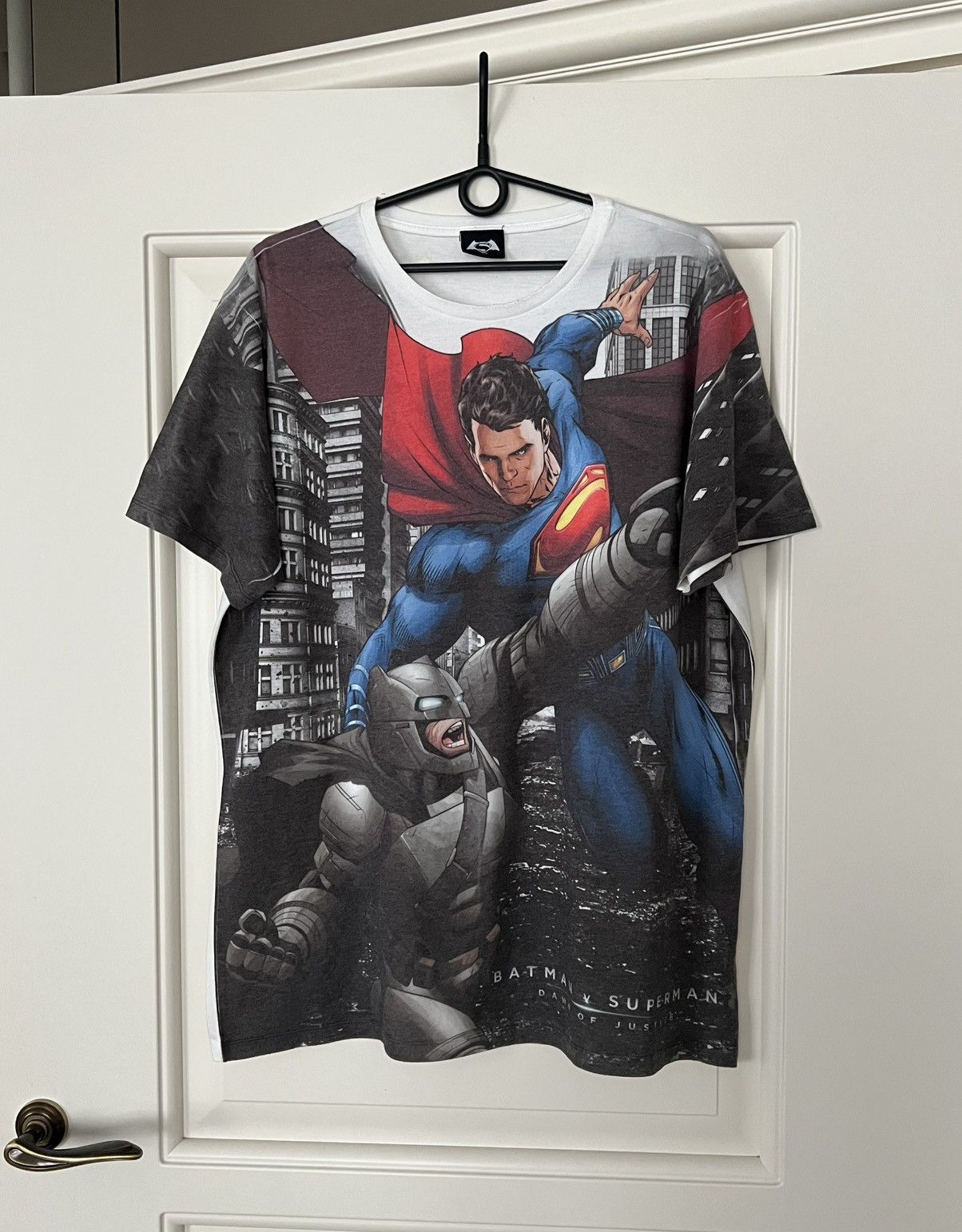 DC Comics Batman vs Superman T-Shirt DC All Over Print Graphic Tee Size US L / EU 52-54 / 3 - 1 Thumbnail