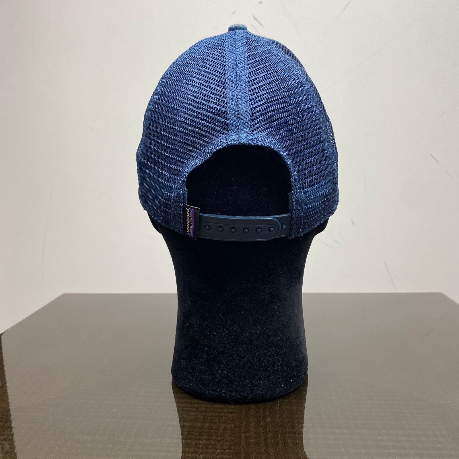 Patagonia Patagonia P-6 Logo Mesh Trucker Hat Snapback Gorpcore Size ONE SIZE - 4 Thumbnail