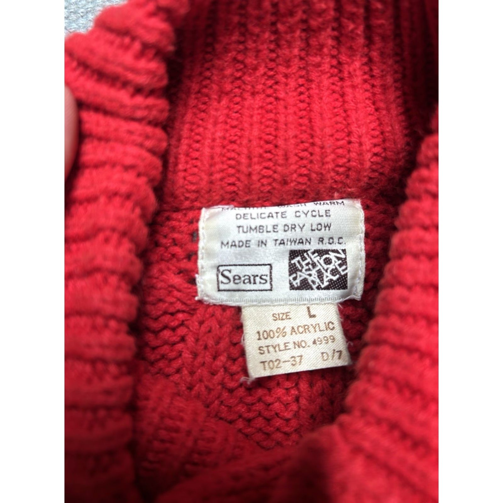 Sears VINTAGE Sears button front sweater acrylic red cable knit women’s large 70s cardigan Size L / US 10 / IT 46 - 4 Thumbnail