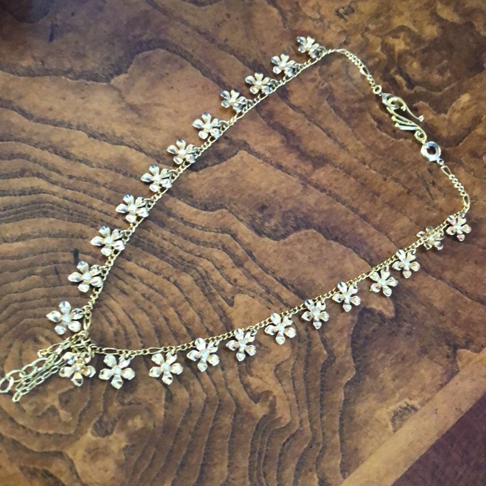 Vintage Vintage clear rhinestone accent flower necklace Size ONE SIZE - 8 Thumbnail