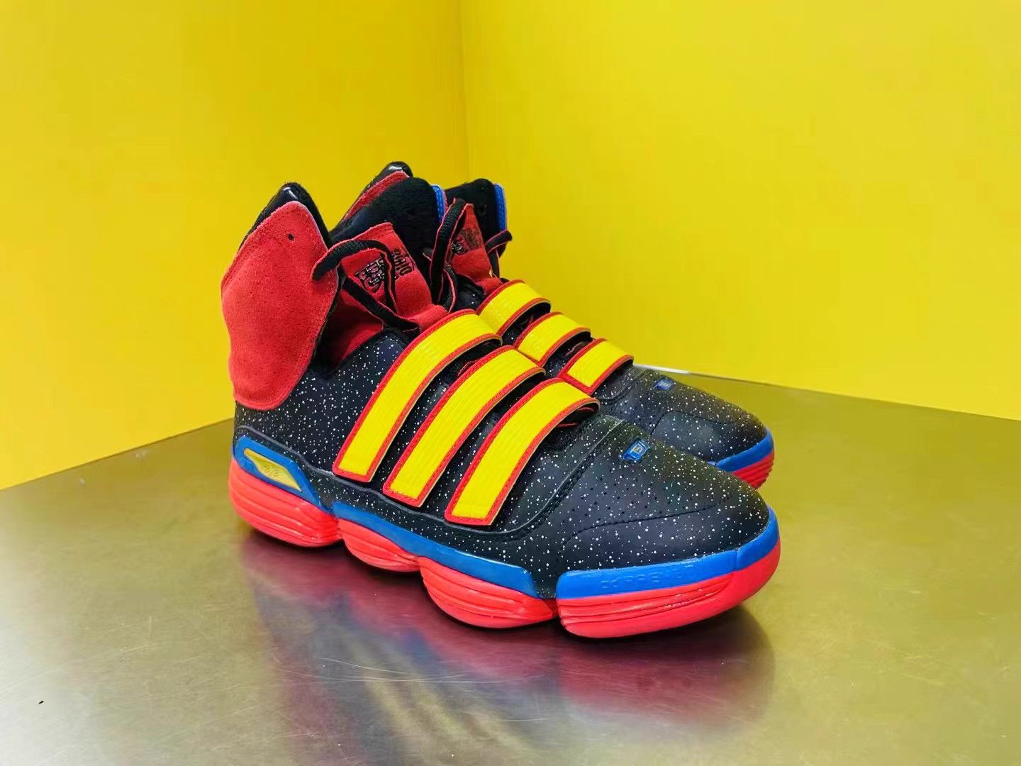 Adidas Adidas Adipure Howard Christmas "Dwight Howard" K15 Size US 11 / EU 44 - 3 Thumbnail