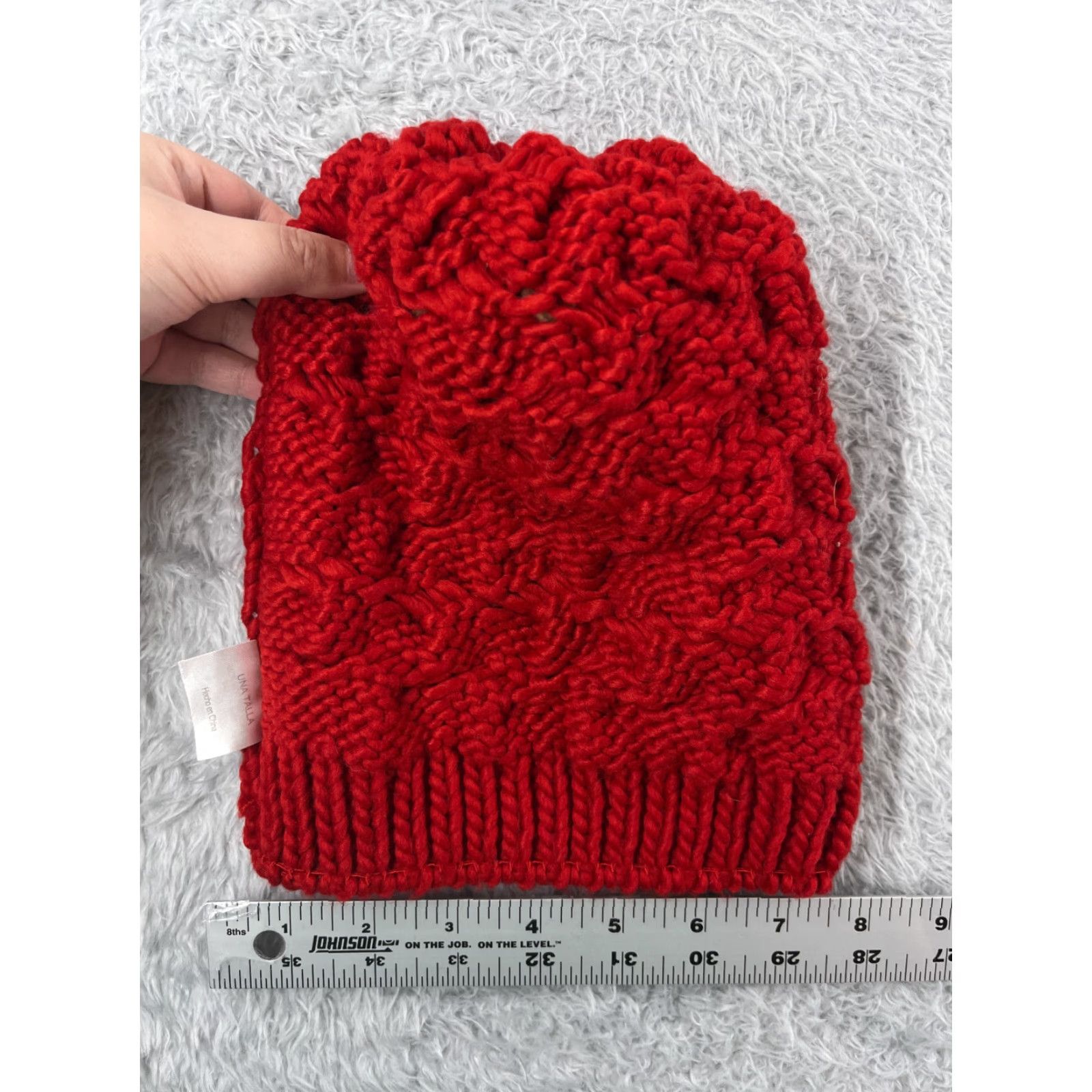 Vintage Berkshire Fashions Beanie One Size Red Knit Acrylic Blend Faux Fur Pom Toque Weave Outdoor Ski Womens Size ONE SIZE - 5 Thumbnail
