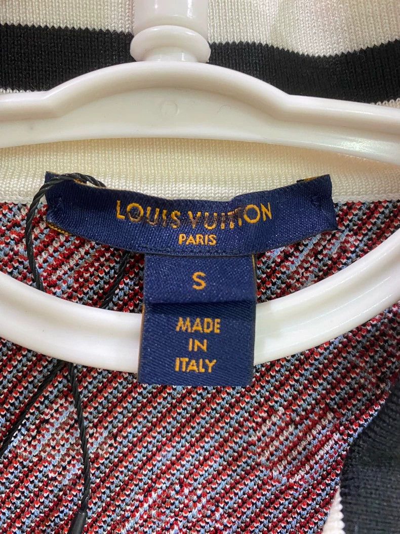 Louis Vuitton Louis Vuitton Full logo printed knit short sleeves Size S / US 4 / IT 40 - 3 Thumbnail