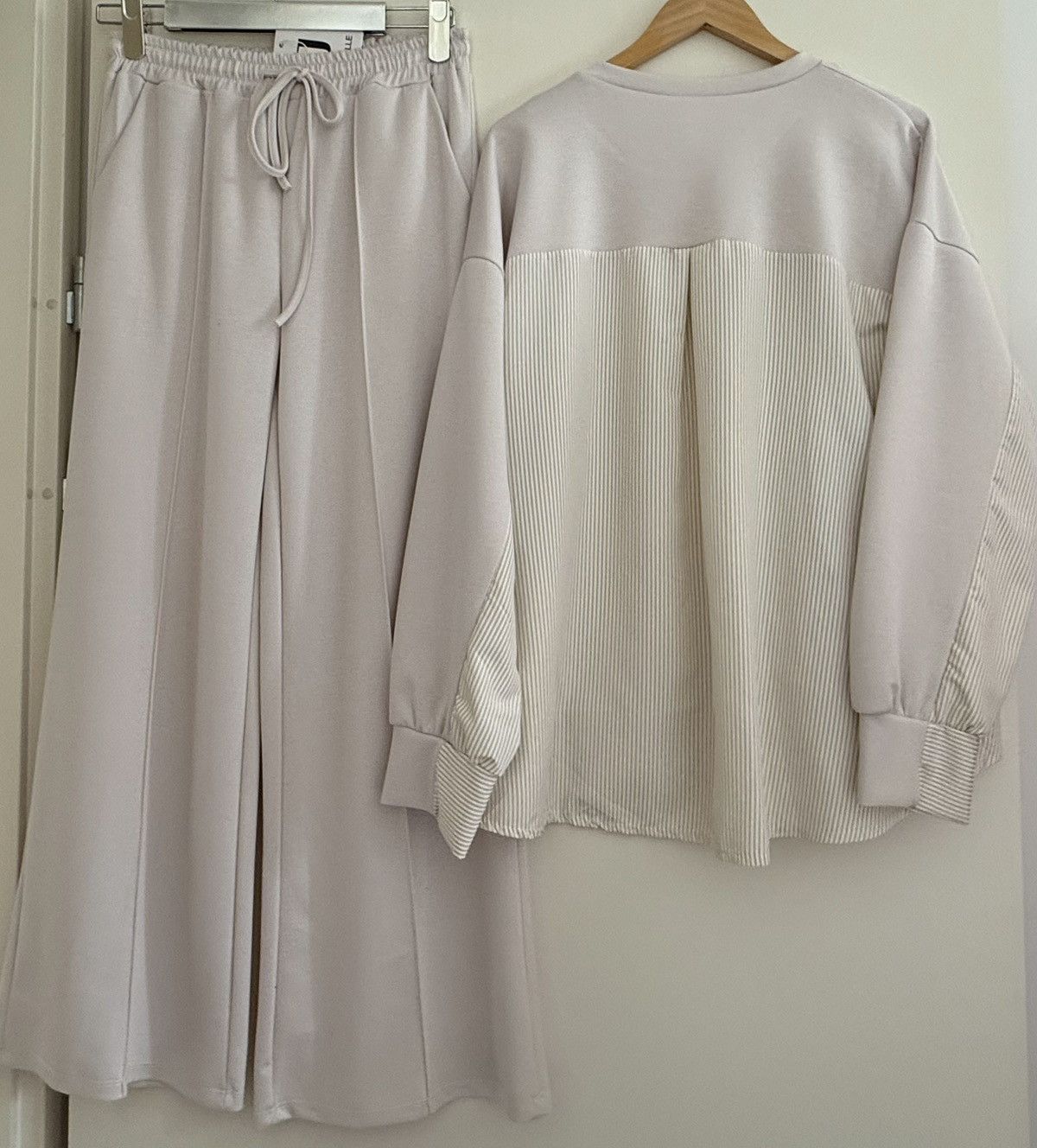 Other Cream set from Jumelle Paris Size M / US 6-8 / IT 42-44 - 2 Thumbnail