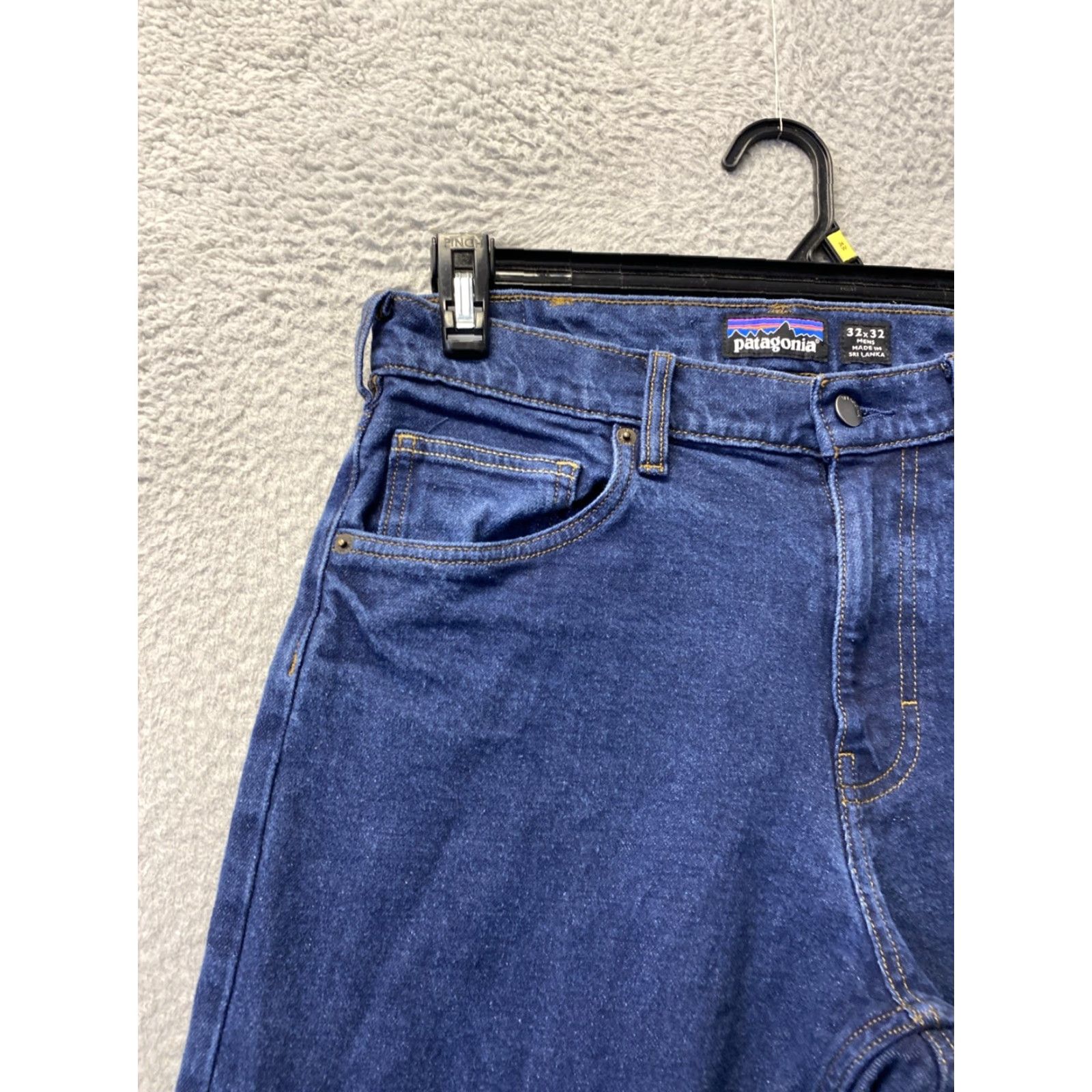 Patagonia Patagonia Jeans Pants Mens 32x32 Blue Denim / 0131 Jeans Flat Front Regular Fit 5-Pocket Cotton Denim Blue Handcrafted? Size US 32 / EU 48 - 2 Thumbnail