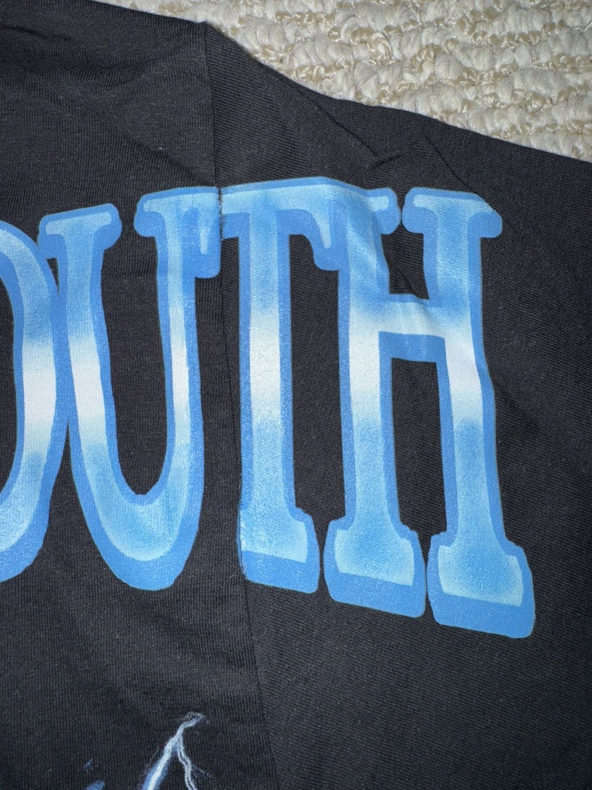 Worldwide Youth Worldwide Youth Trapped Scream Globe Graphic Tee Size US M / EU 48-50 / 2 - 4 Thumbnail