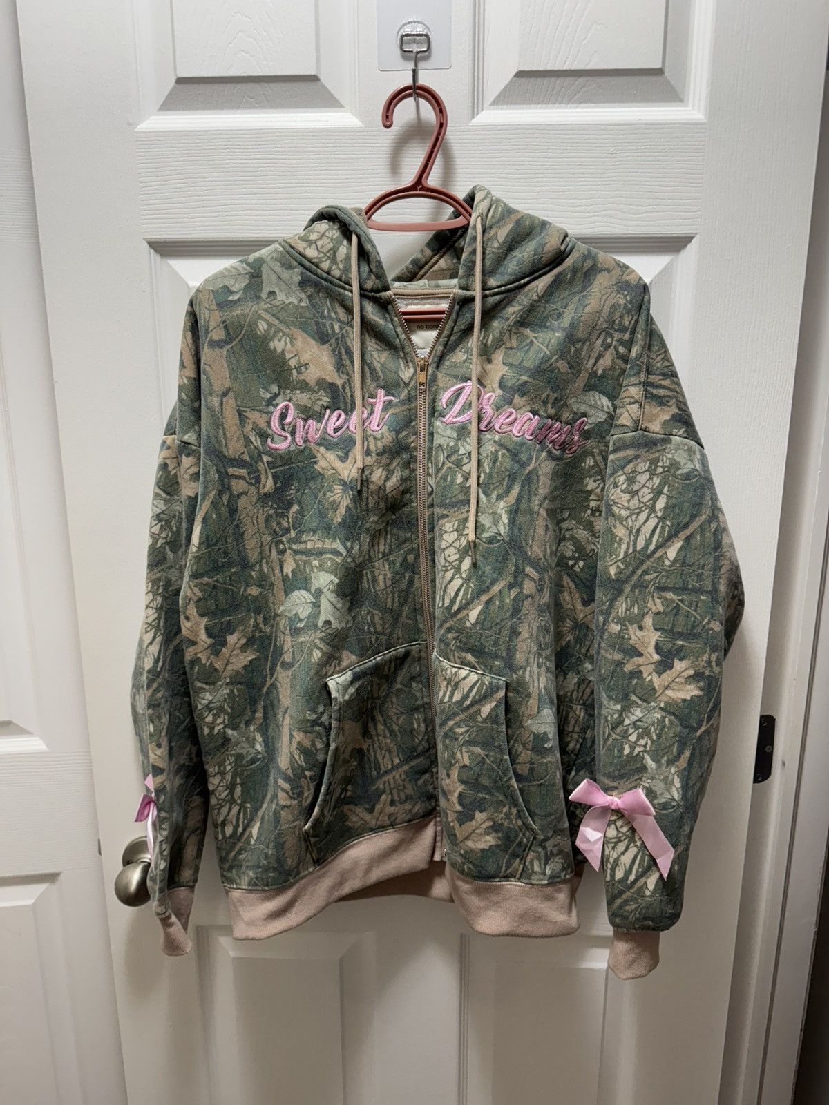 Realtree No Comment Sweet Dreams RealTree Camo Hoodie Pink Bow Cute Size US L / EU 52-54 / 3 - 6 Thumbnail