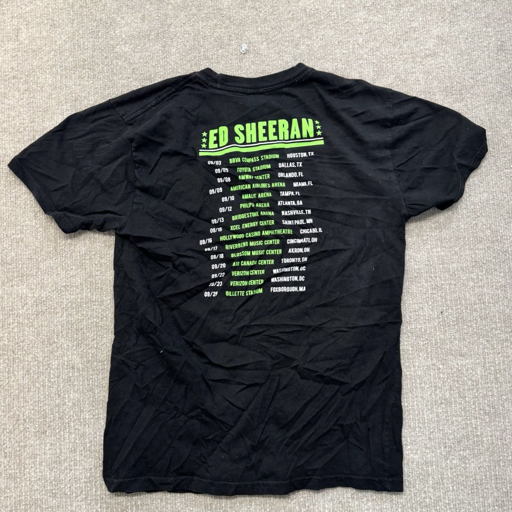Vintage Ed Sheeran Concert T Shirt Men’s M Green Guitar Music 2015 Size US M / EU 48-50 / 2 - 6 Thumbnail