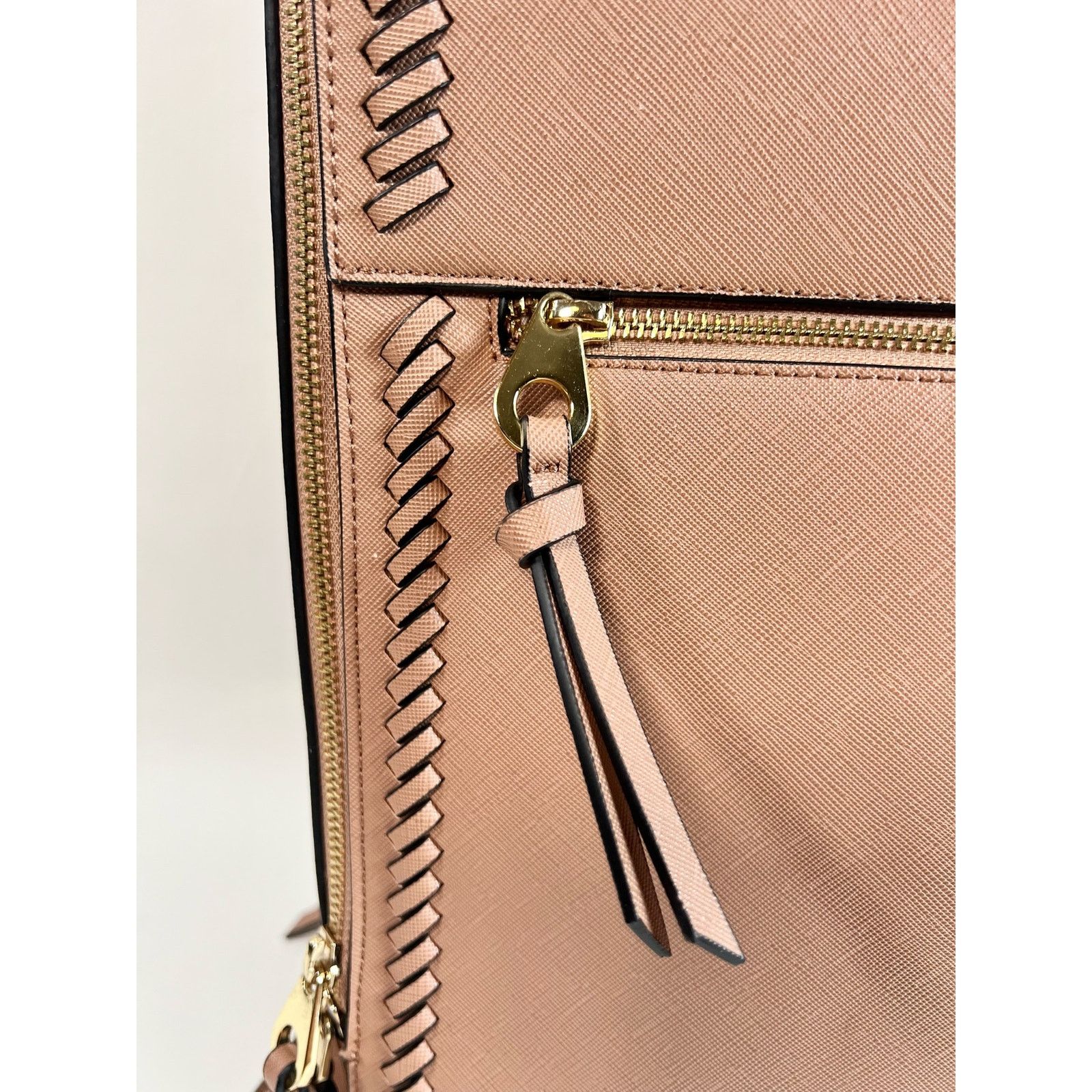 Designer Calpak Kaya 15 inch Laptop Backpack in Caramel $118 Size ONE SIZE - 10 Thumbnail
