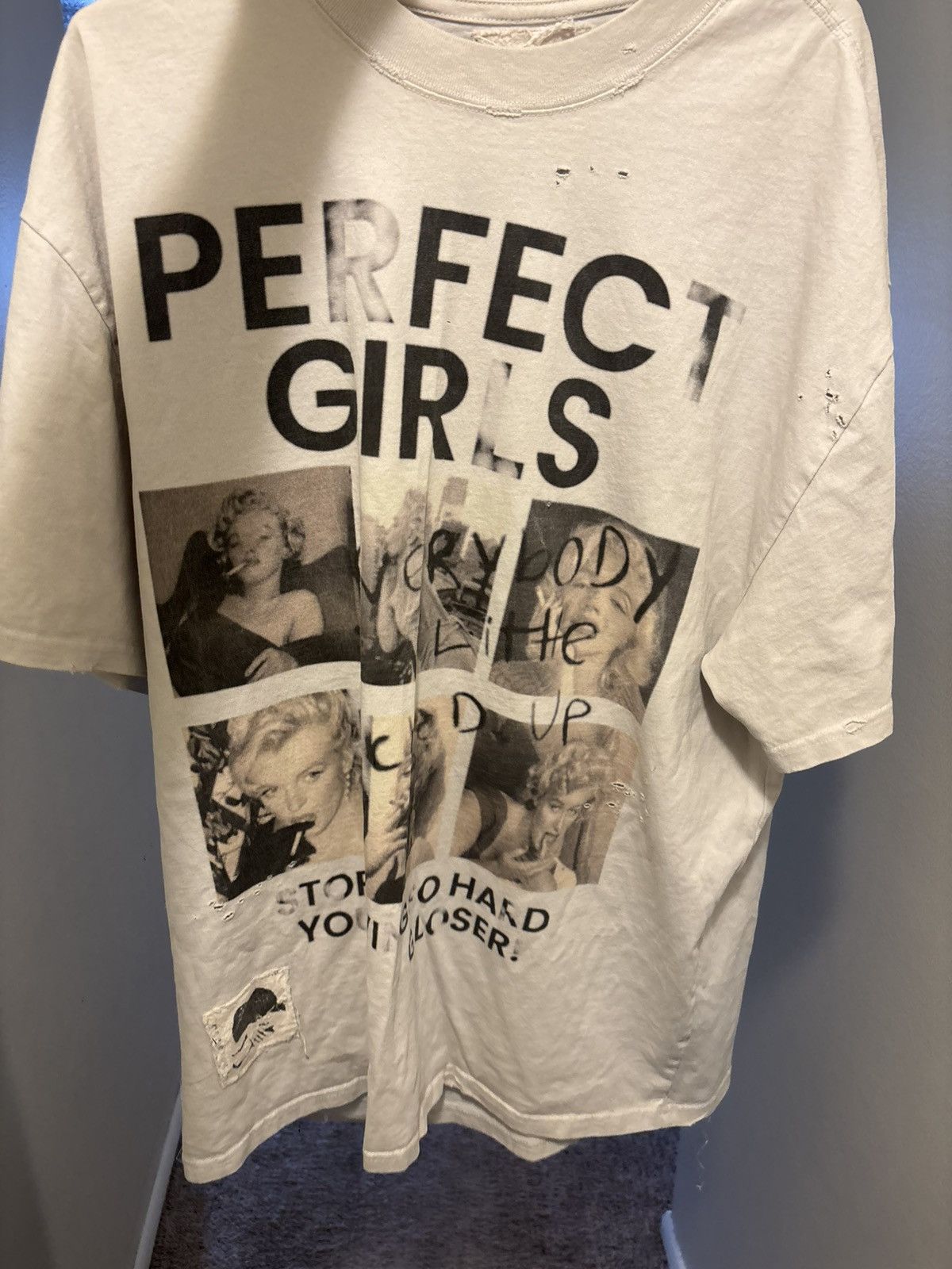 Other AMISETFLEURS Perfect Girls T-Shirt Size US XL / EU 56 / 4 - 1 Thumbnail