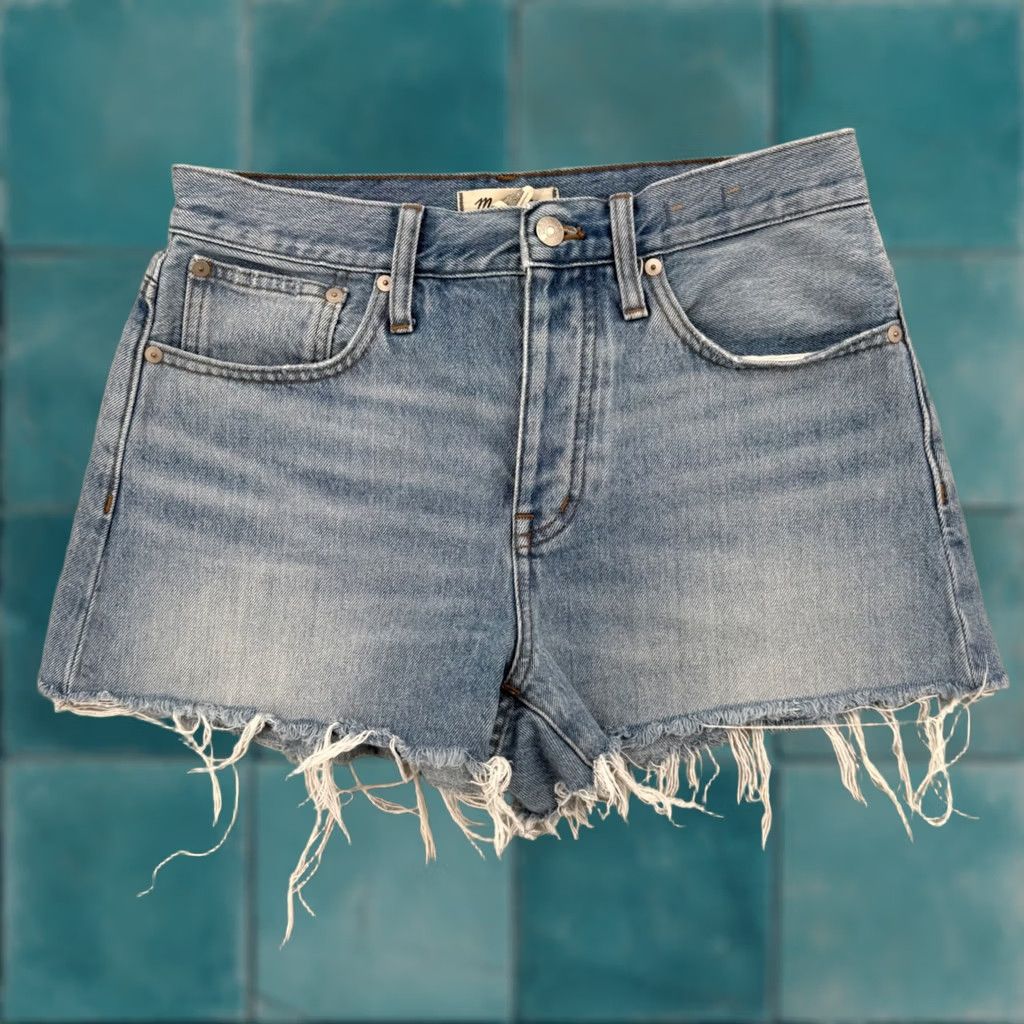 Madewell Madewell Relaxed Denim Shorts Light Wash Blue Button Fly 90s Festival Casual Womens Size 26 Size 30" / US 8 / IT 44 - 1 Thumbnail