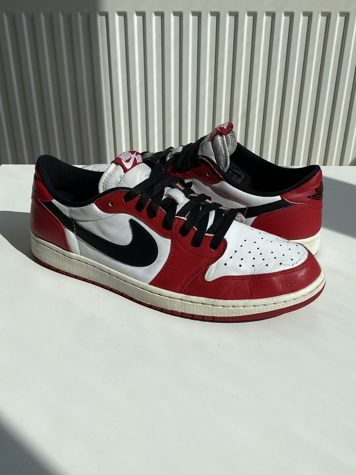Jordan Brand 2016 Nike Jordan 1 Low Retro Chicago Size US 13 / EU 46 - 5 Thumbnail