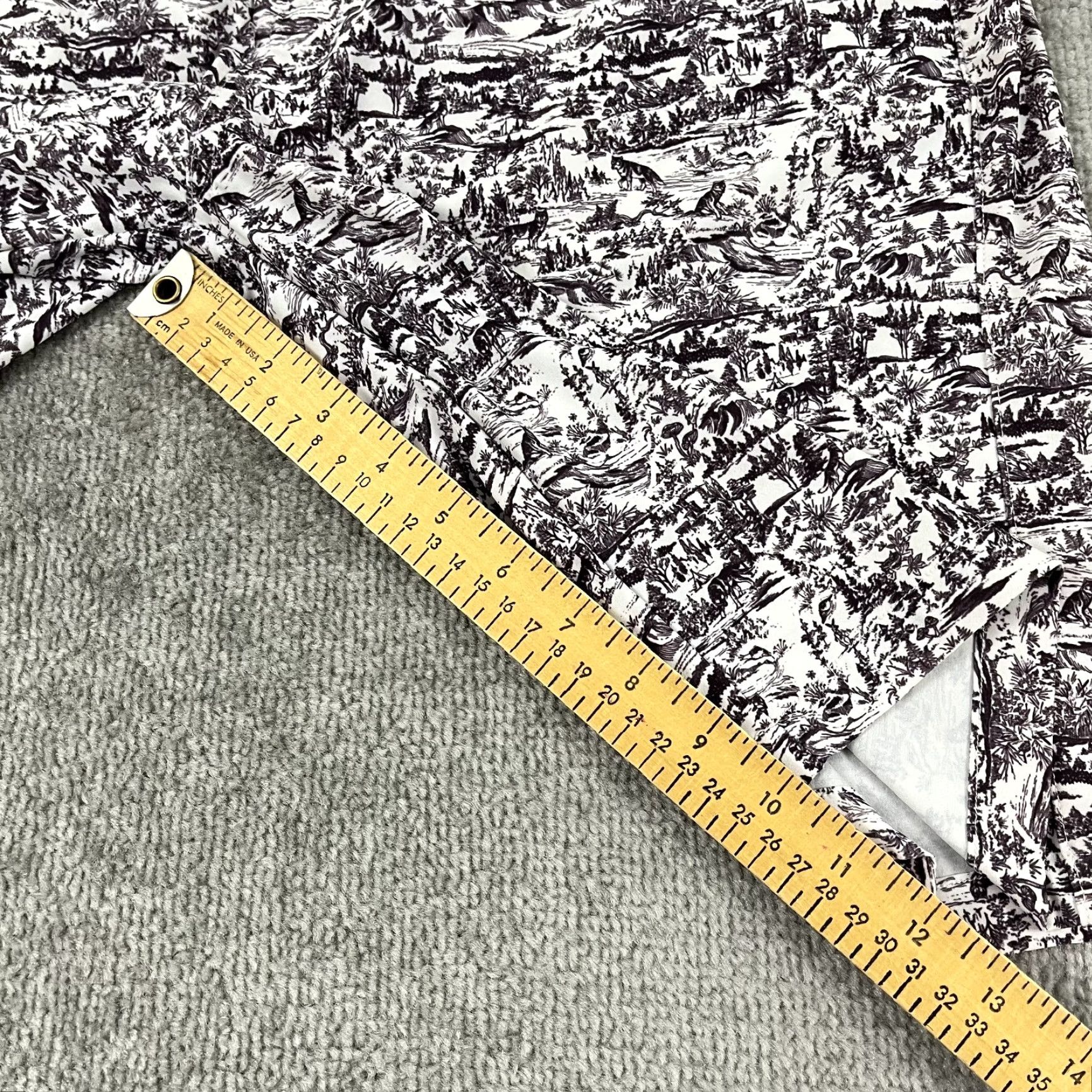 Vintage Greyson Shorts Mens 32 / 10" AOP Wolf Print Gray Golf Performance Chino Size US 32 / EU 48 - 7 Thumbnail
