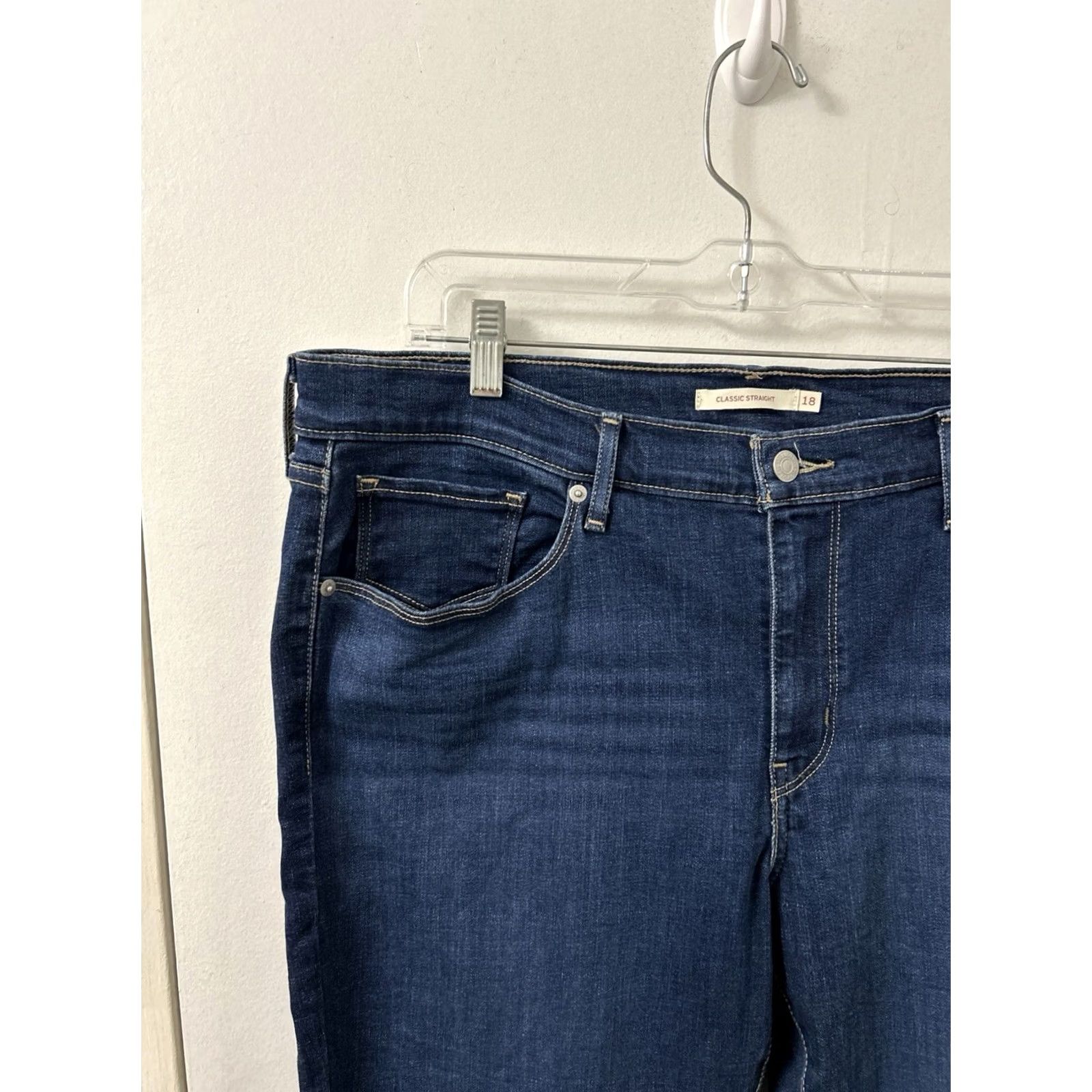 Levi's Levi's Jeans Classic Straight Womens Size 38x30 Dark Wash Mid Rise Denim 5-Pocket Stretch Jeans Womens Size 26" / US 2 / IT 38 - 4 Thumbnail