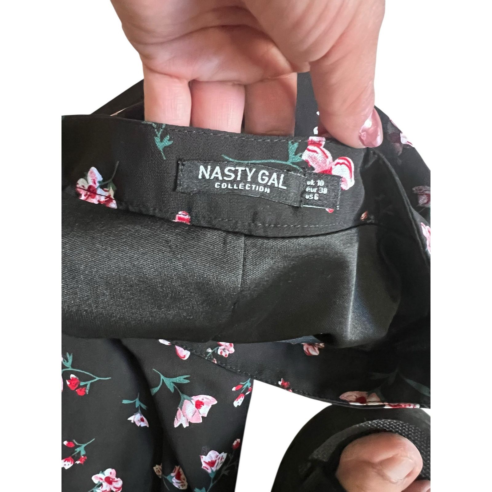 Nasty Gal Nasty Gal 6 black floral feminine goth midi skirt Size 28" / US 6 / IT 42 - 3 Thumbnail