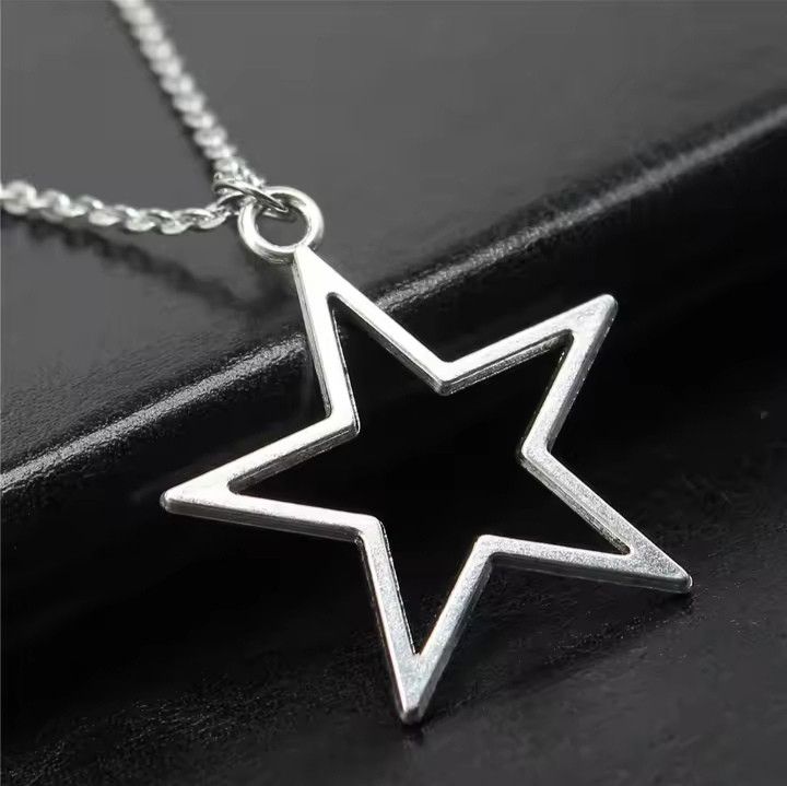 Jewelry Antique Silver Color Hollow Star Pendant Necklace Size ONE SIZE - 1 Thumbnail