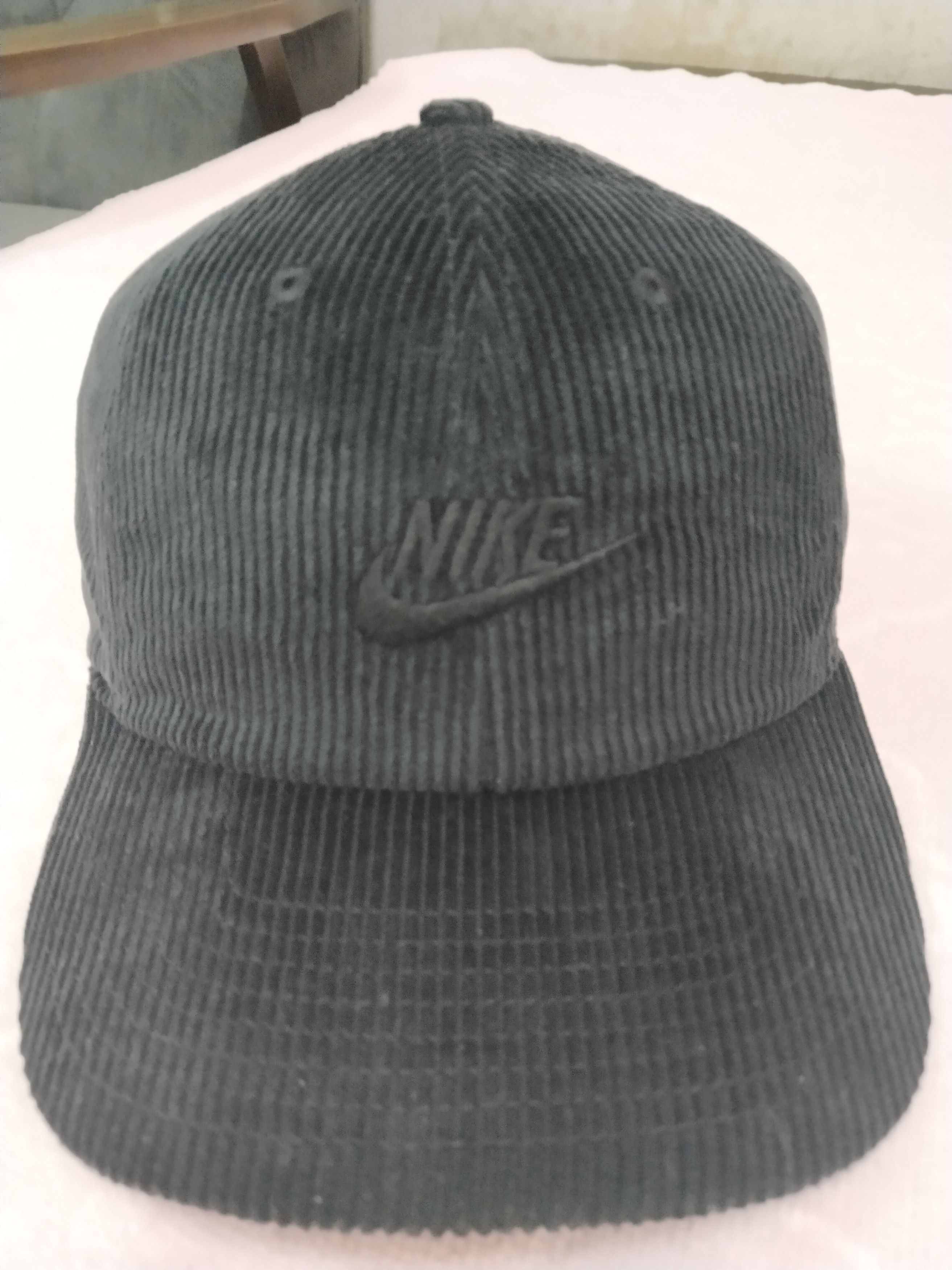 Nike RARE NIKE CUDUROY TRIPLE BLACK CAP Size ONE SIZE - 2 Thumbnail