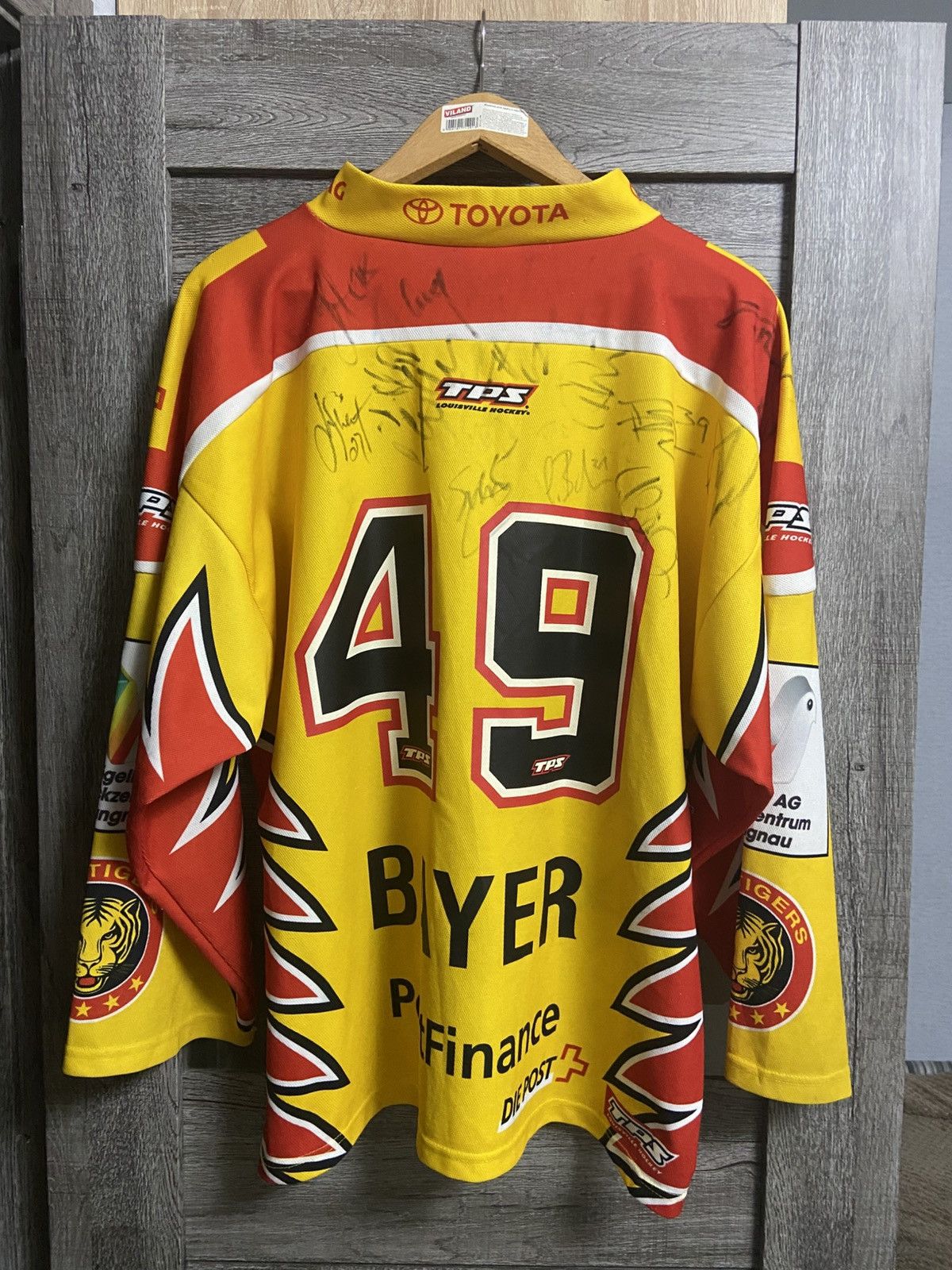 NHL SCL Tiger Langnau Switzerland NFL hockey Bauer Size US M / EU 48-50 / 2 - 6 Thumbnail