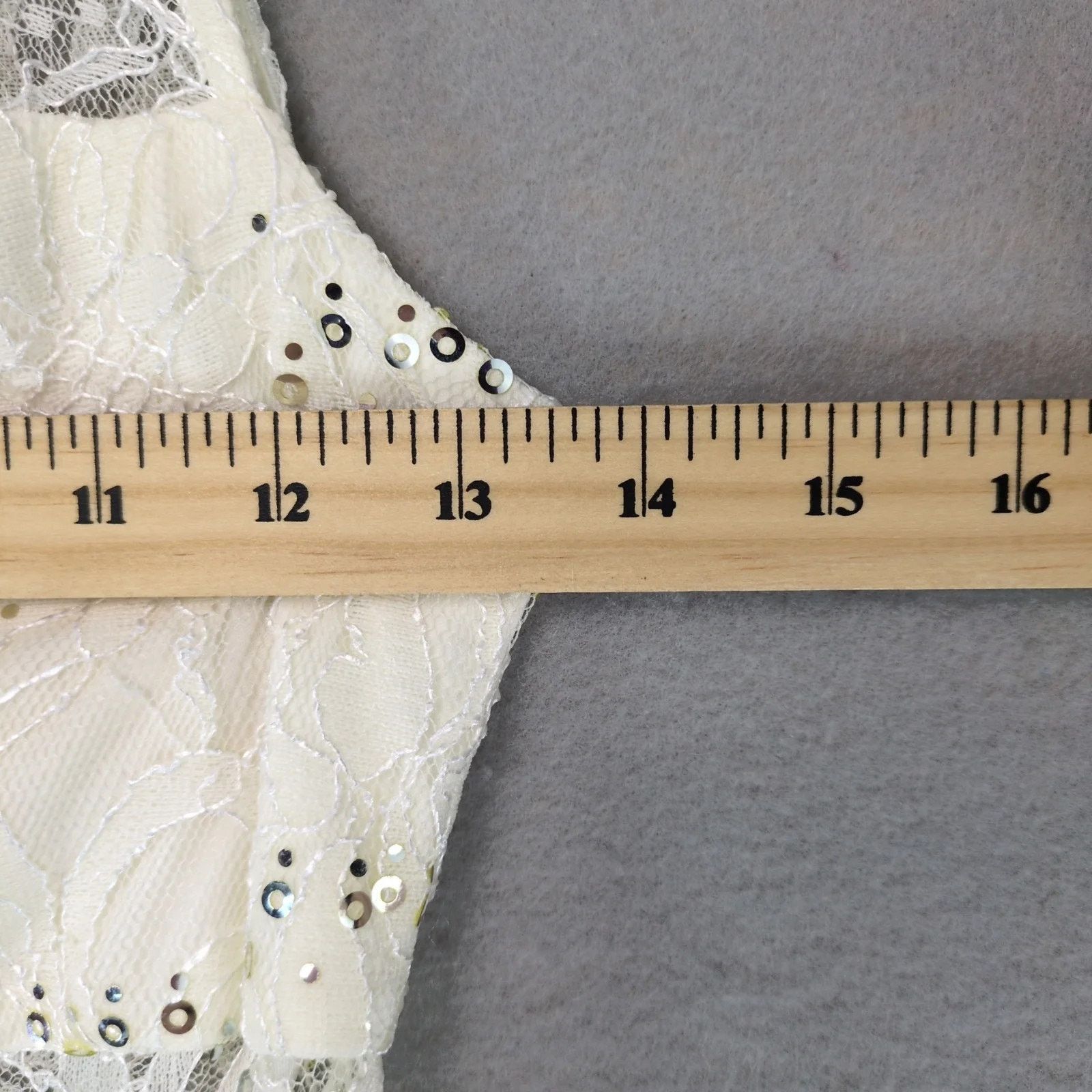 Other BCX Sheer Lace Overlay Off-White Dress Sz 3 Juniors Sequin Size S / US 4 / IT 40 - 4 Thumbnail