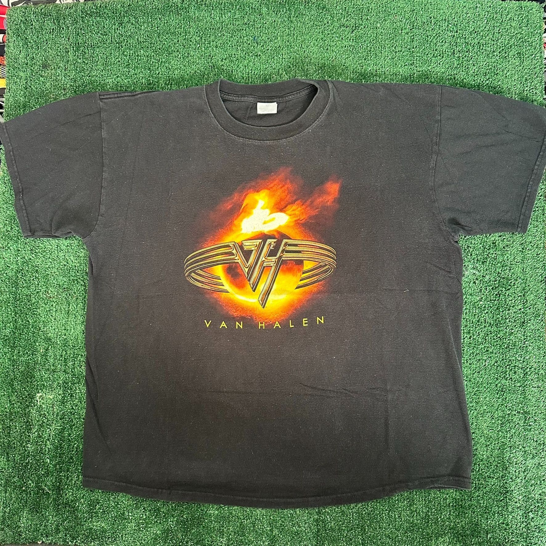 Anvil Vintage Y2K Van Halen Tour 2004 T-Shirt Rock Band Logo Tee Size US XL / EU 56 / 4 - 1 Thumbnail