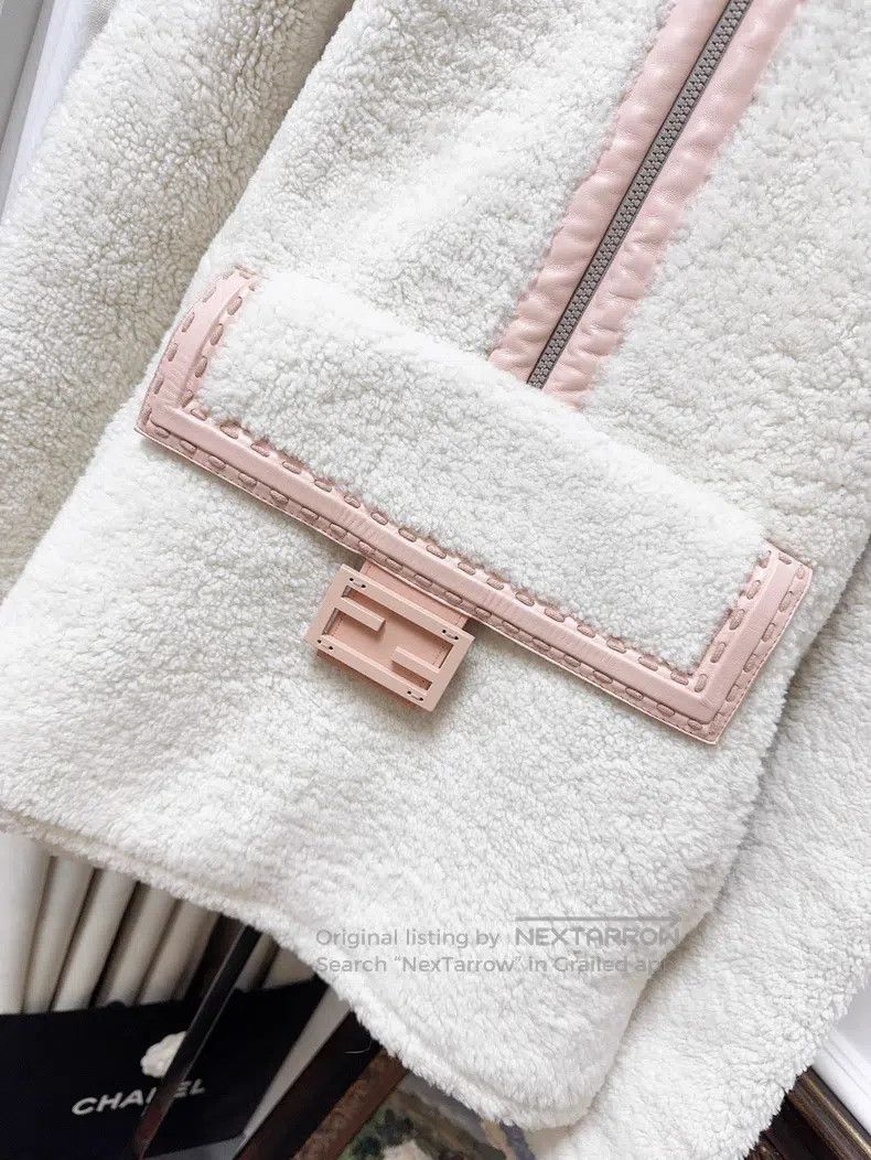 Fendi Fendi Shearling and leather combination, beige with pink l Size XS / US 0-2 / IT 36-38 - 3 Thumbnail