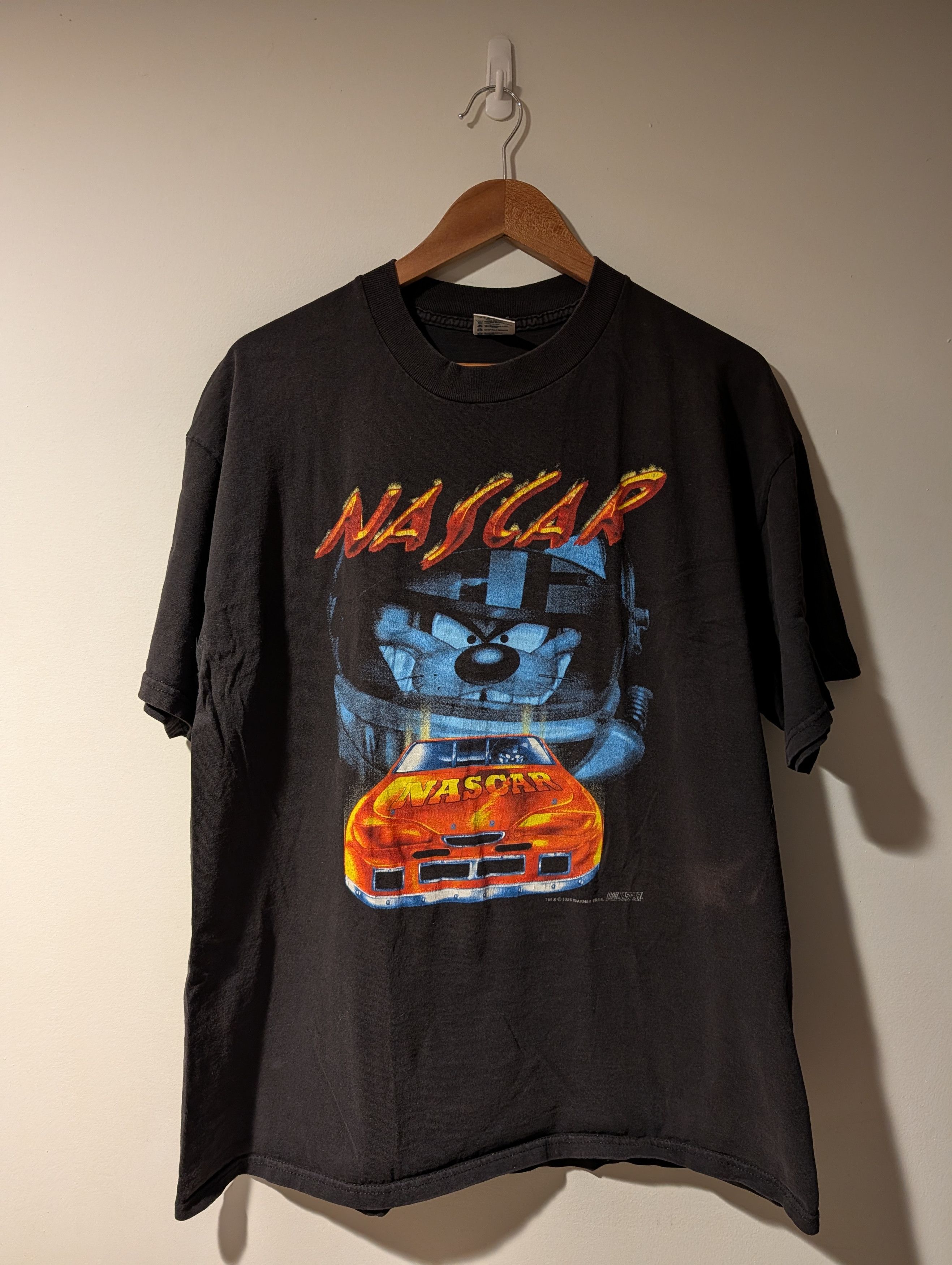 NASCAR Vintage 1998 Looney Tunes Taz Nascar Racing Speedway T-Shirt Size US XL / EU 56 / 4 - 1 Thumbnail