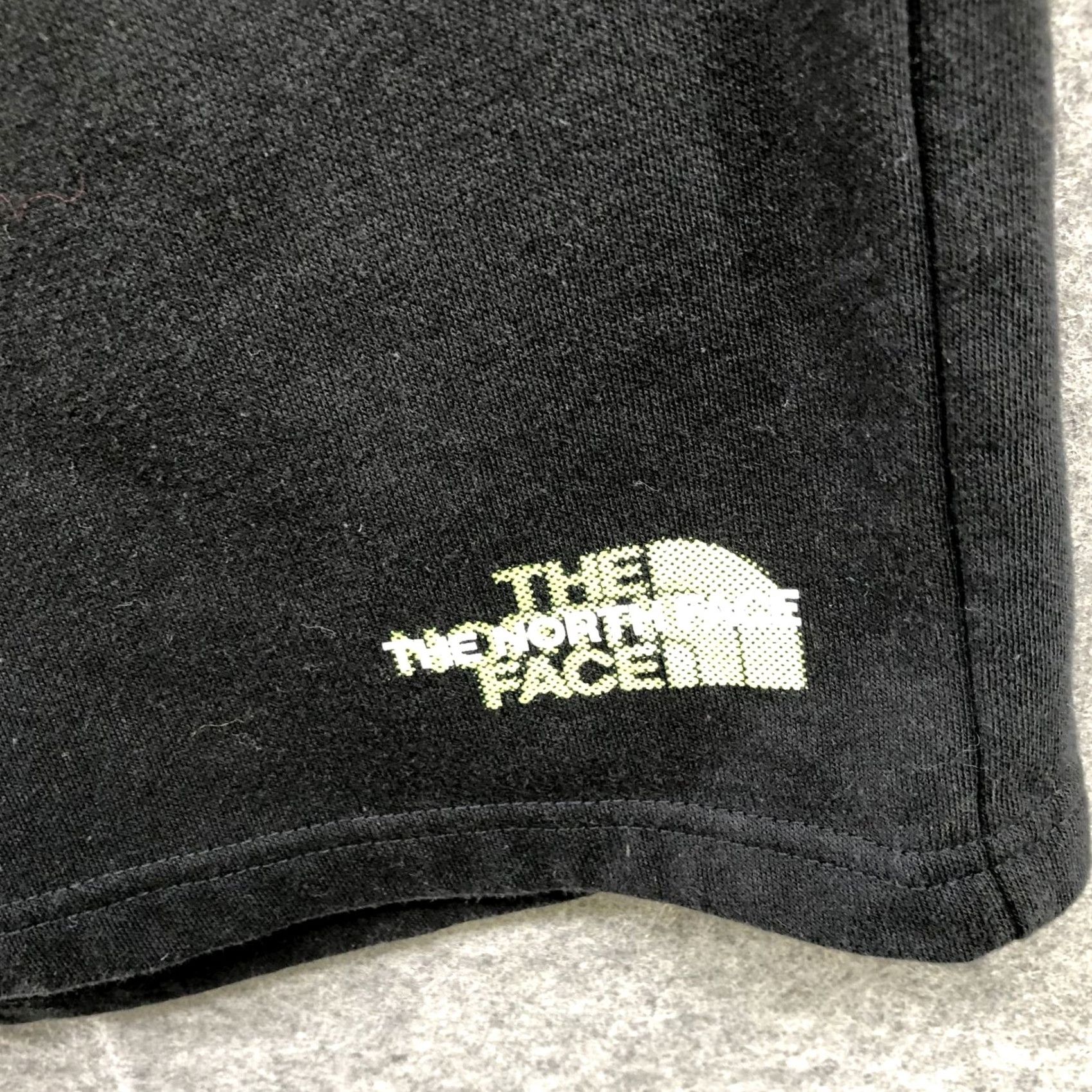 The North Face The North Face Sweat Shorts Mens S Black 9'' Inseam Drawstring Relaxed Size US 29 - 3 Thumbnail