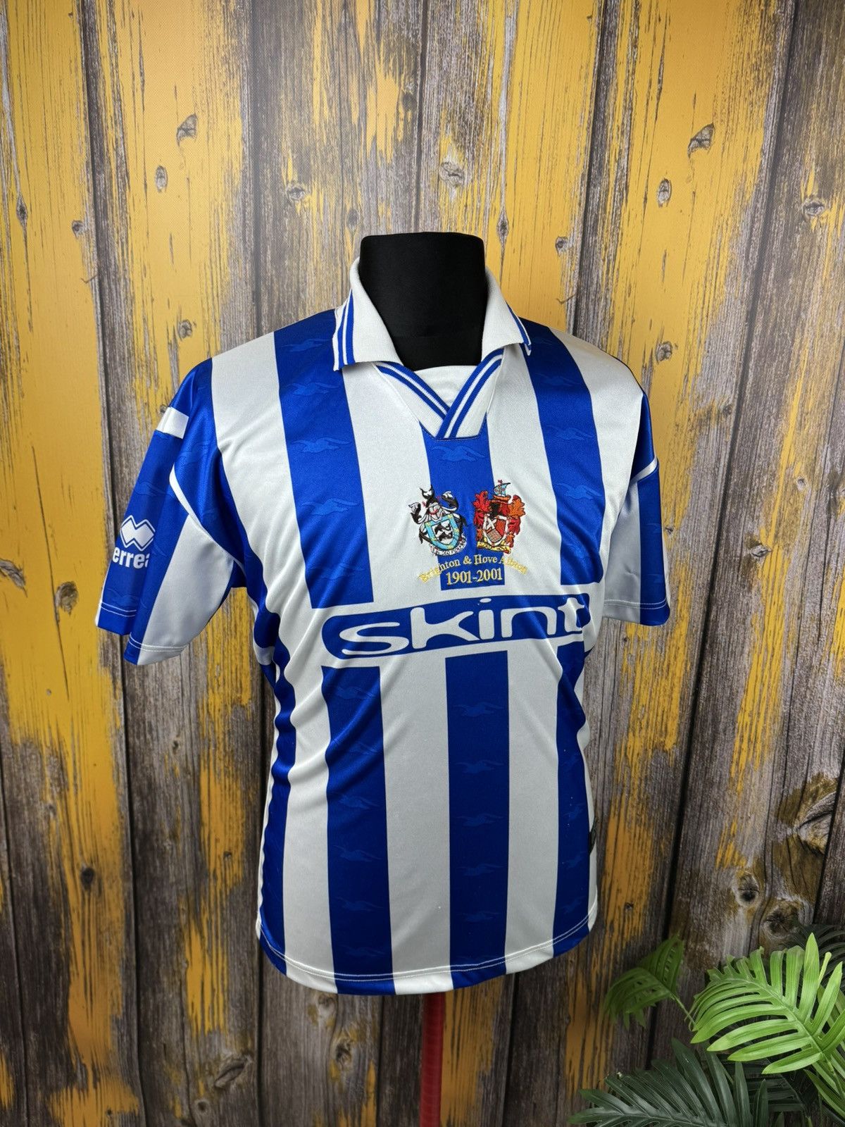 Errea Brighton T-shirt for the club's centenary 2001/02 Errea Size US M / EU 48-50 / 2 - 2 Thumbnail