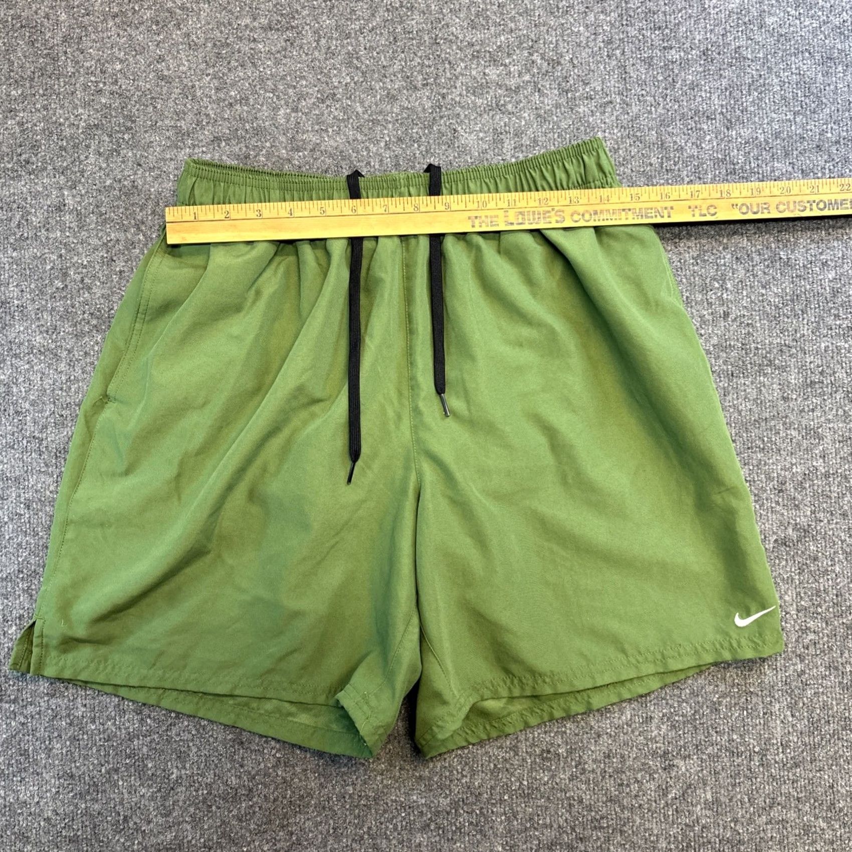 Nike Nike Men’s Solid Green Flat Front Swim Trunks Shorts Pockets Lined XL NESSA559 Size US 31 - 4 Thumbnail