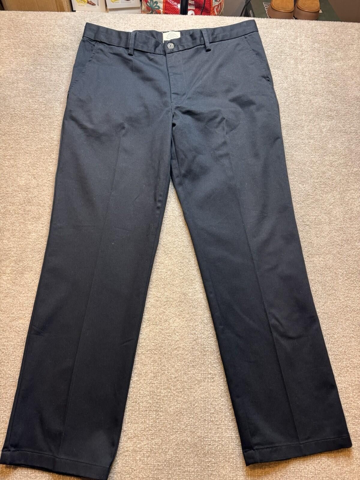 St. Johns Bay St. John's Bay Men's W36 x L30 Black Flat Front Chino [717] Size US 36 / EU 52 - 2 Thumbnail