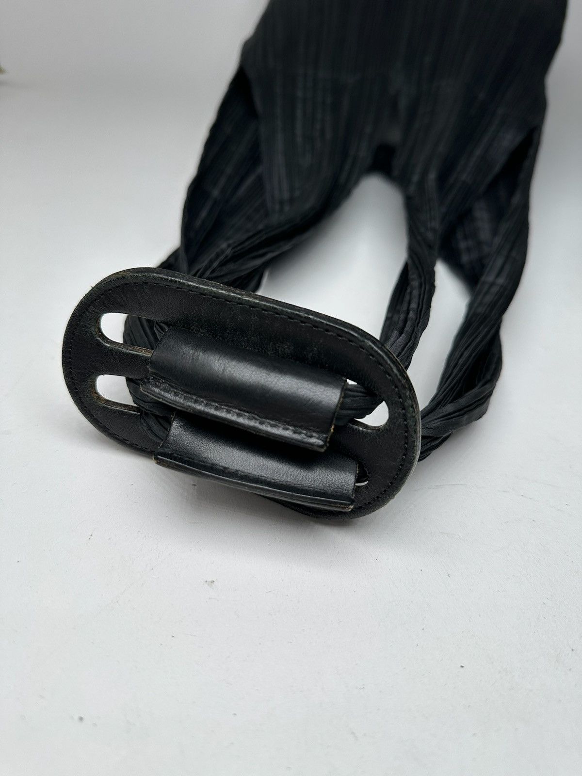 Issey Miyake Vintage Issey Miyake Plissee Bag Black Size ONE SIZE - 9 Thumbnail
