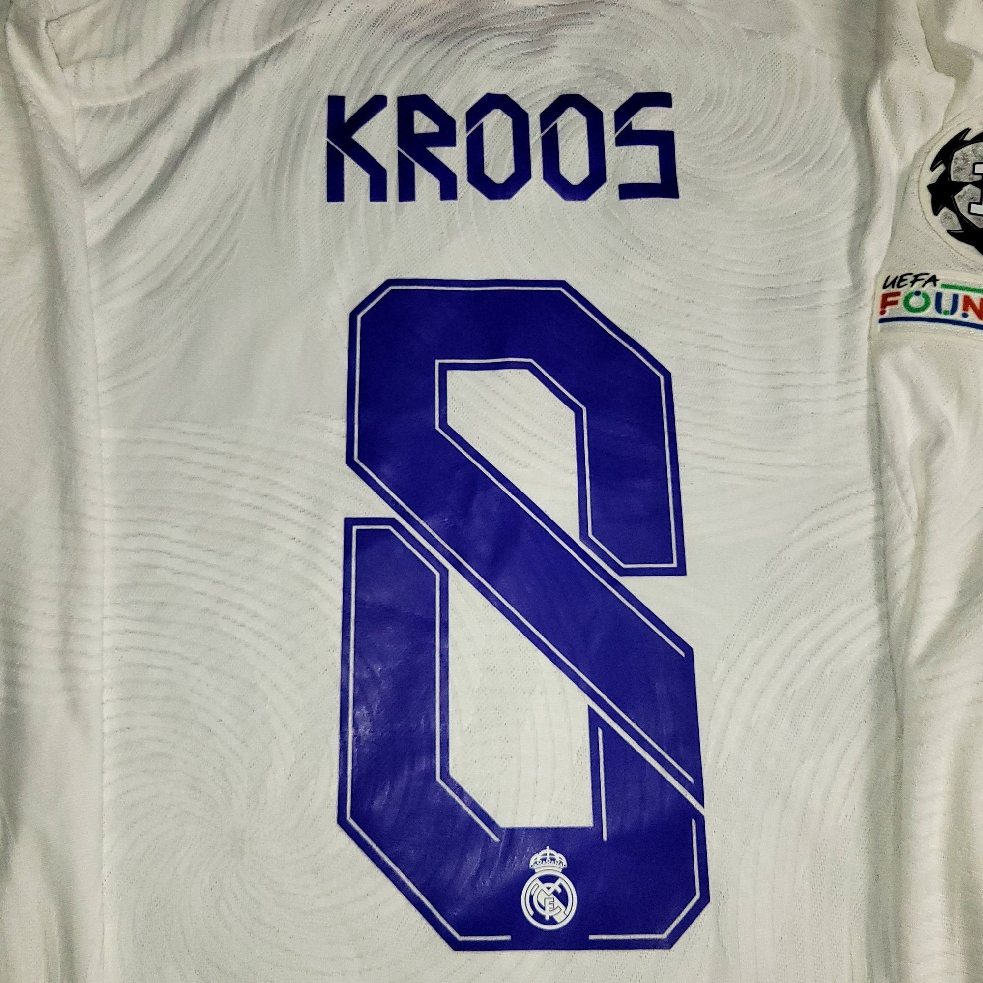 Adidas Kroos Real Madrid 2021 2022 FINAL Long Sleeve Soccer Jersey Size US XL / EU 56 / 4 - 4 Thumbnail