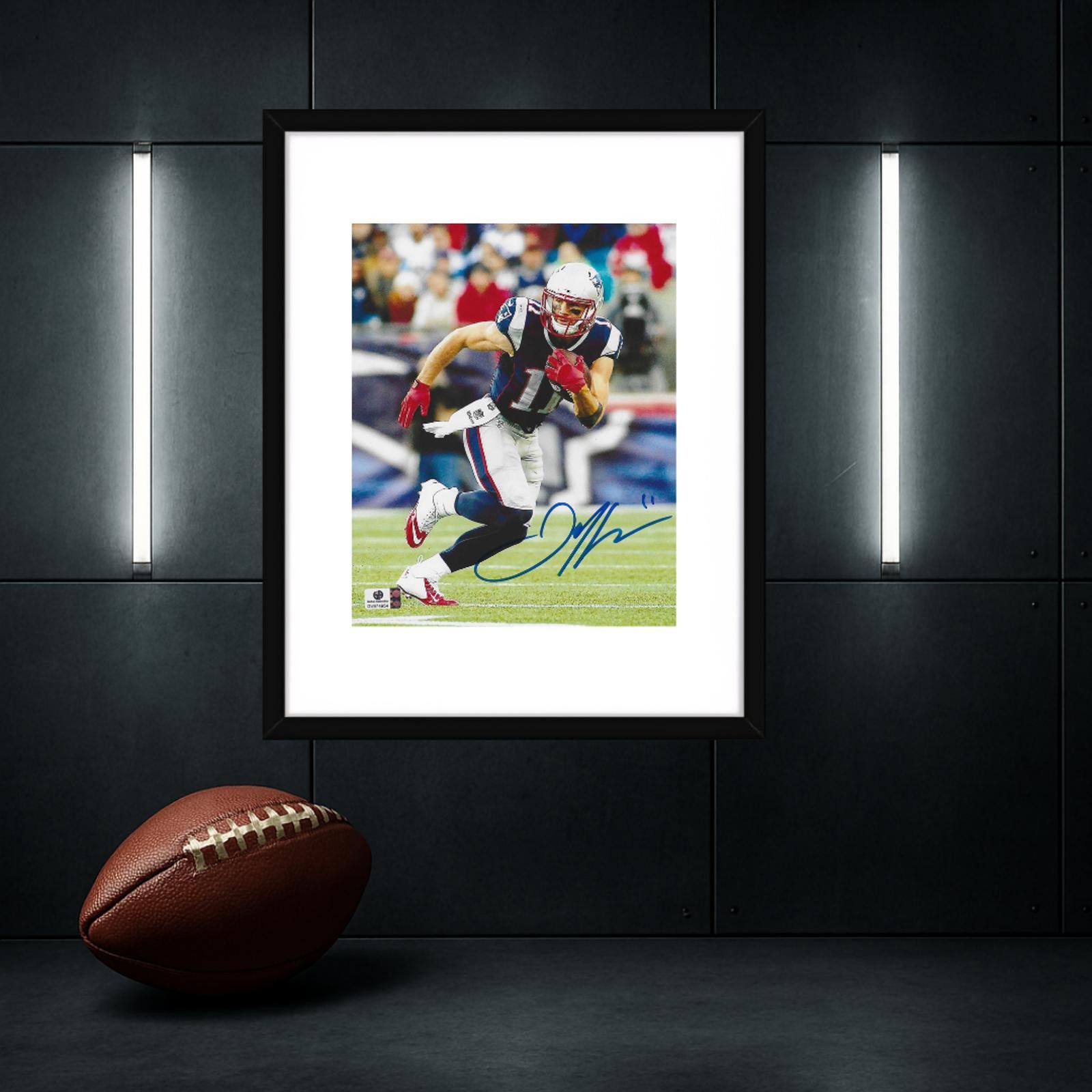 Other Julian Edelman Patriots Autographed 8x10 Photo coa Size ONE SIZE - 1 Thumbnail