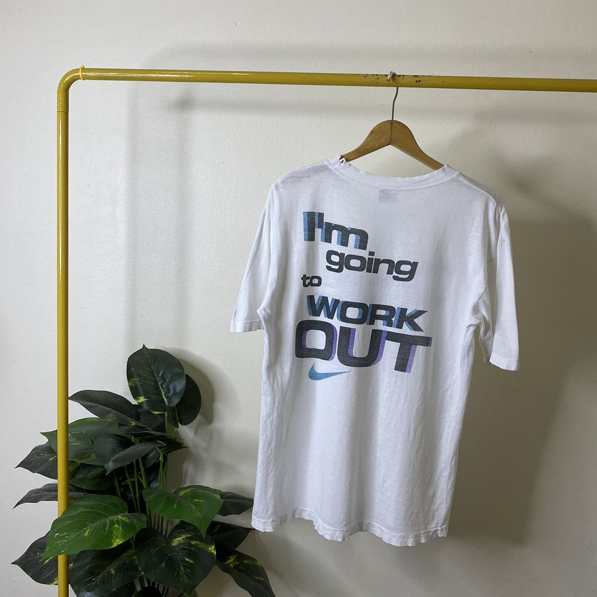 Nike 1990s Nike I'm Going To Work Out He Can Have The Remote Tee Size US M / EU 48-50 / 2 - 1 Thumbnail