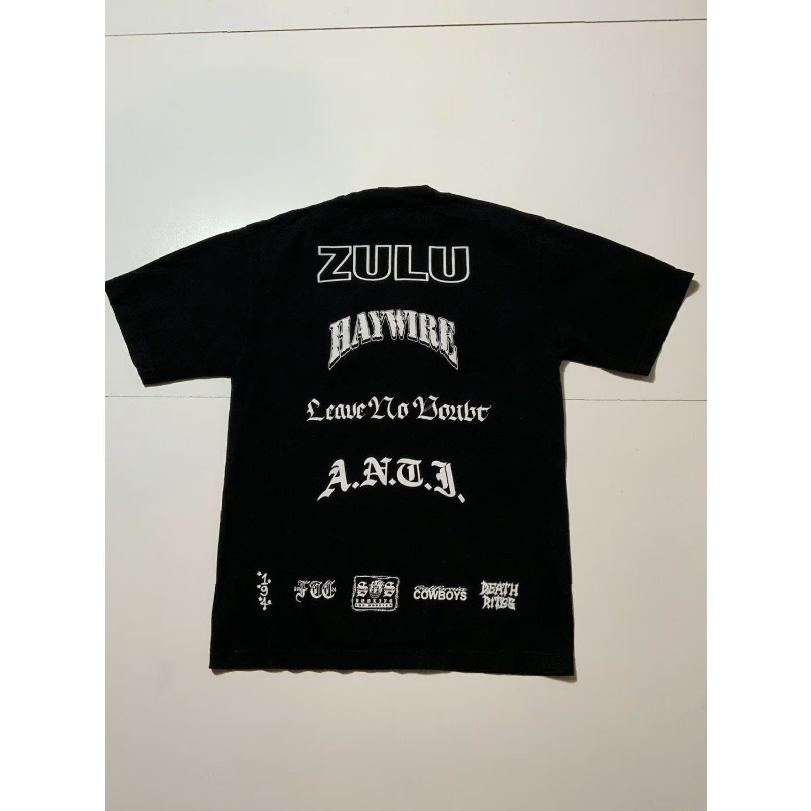 Vintage Death Rites T-Shirt Zulu Haywire Leave No Doubt Anti Live At Hollywood Dungeon S Black Mens Short Sleeve Shirt Size US S / EU 44-46 / 1 - 2 Thumbnail