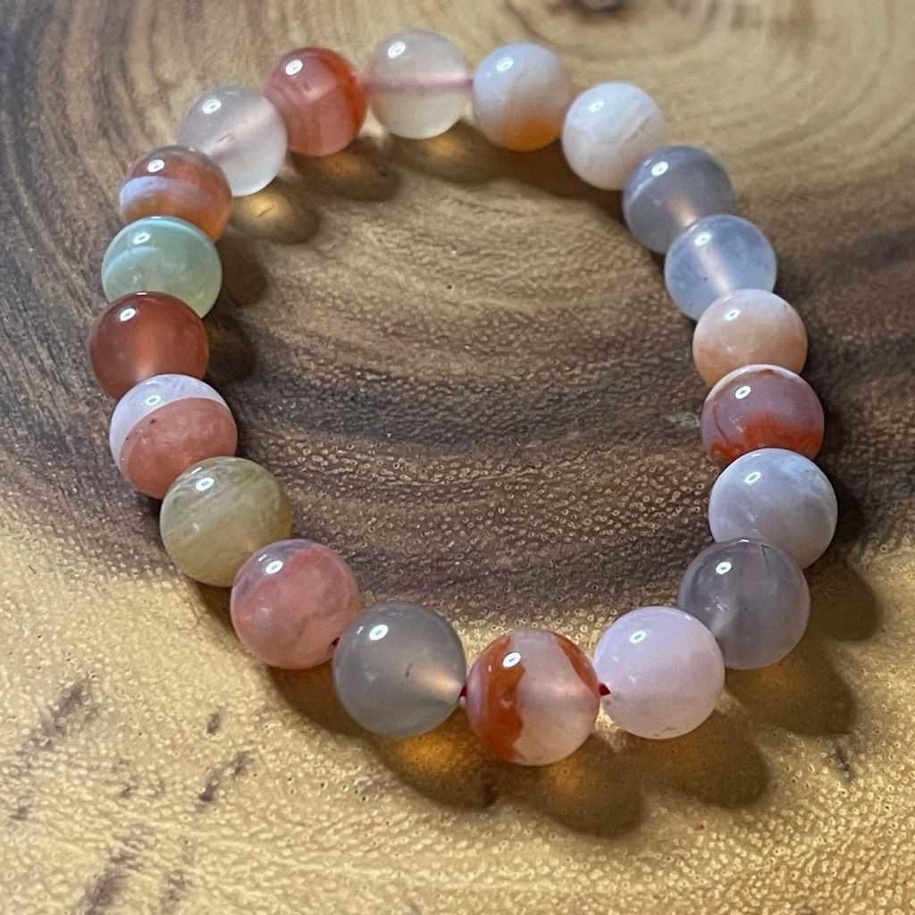 Other Yuan yuan Agate bracelet striped layers light rainbow colors stretch 10mm 7.5” natural crystal Size ONE SIZE - 3 Thumbnail