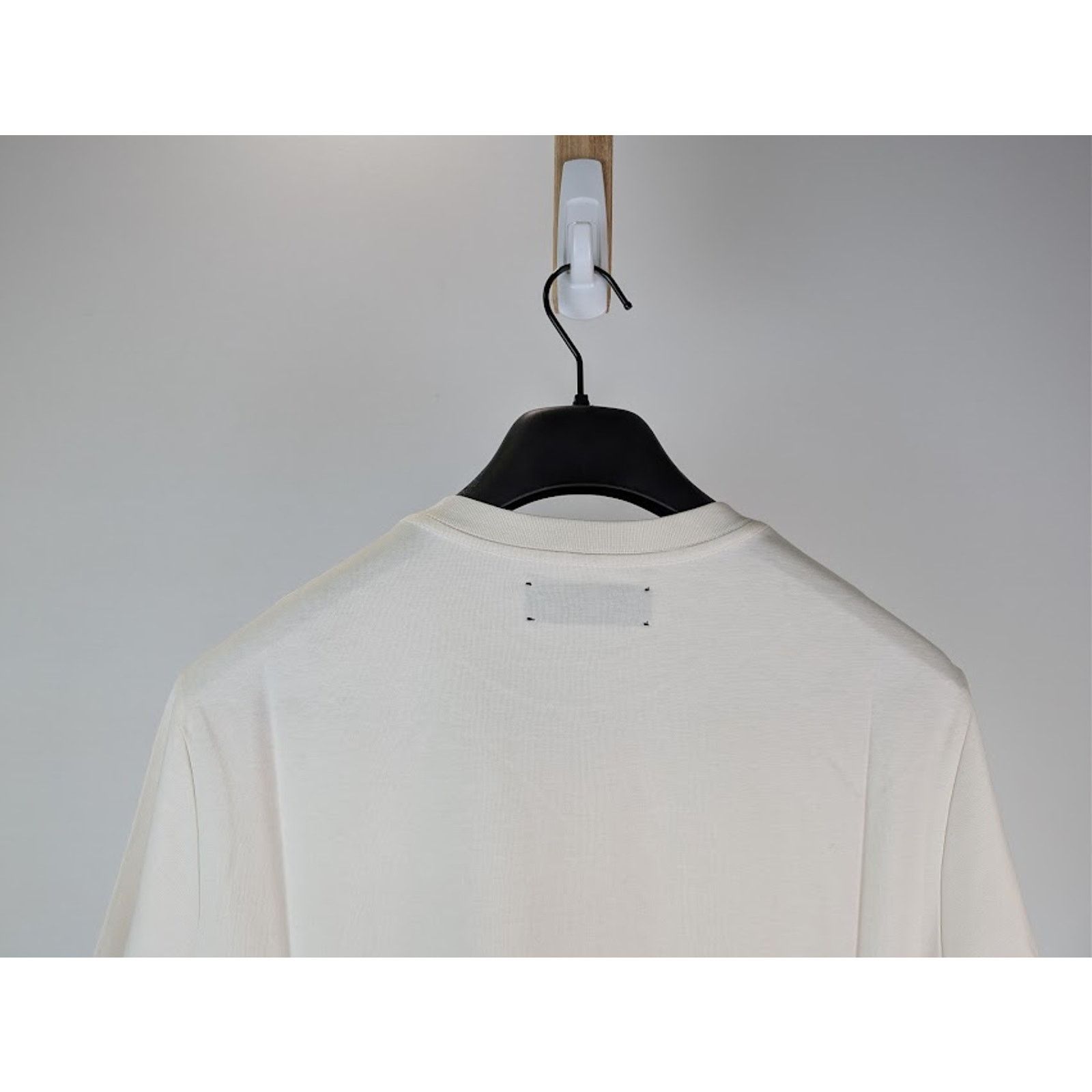 Amiri o1rshd1 Q:2 / Cheetah Logo T-shirt in Alabaster Size US L / EU 52-54 / 3 - 13 Thumbnail