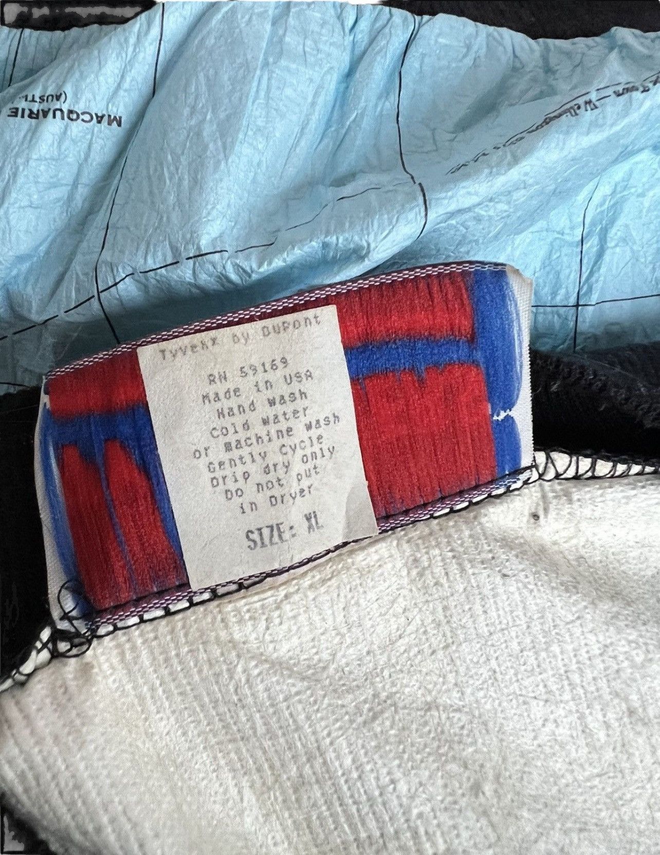 Nirvana Vintage 90s Kurt Cobain Nirvana Light Sweater Size US L / EU 52-54 / 3 - 8 Thumbnail