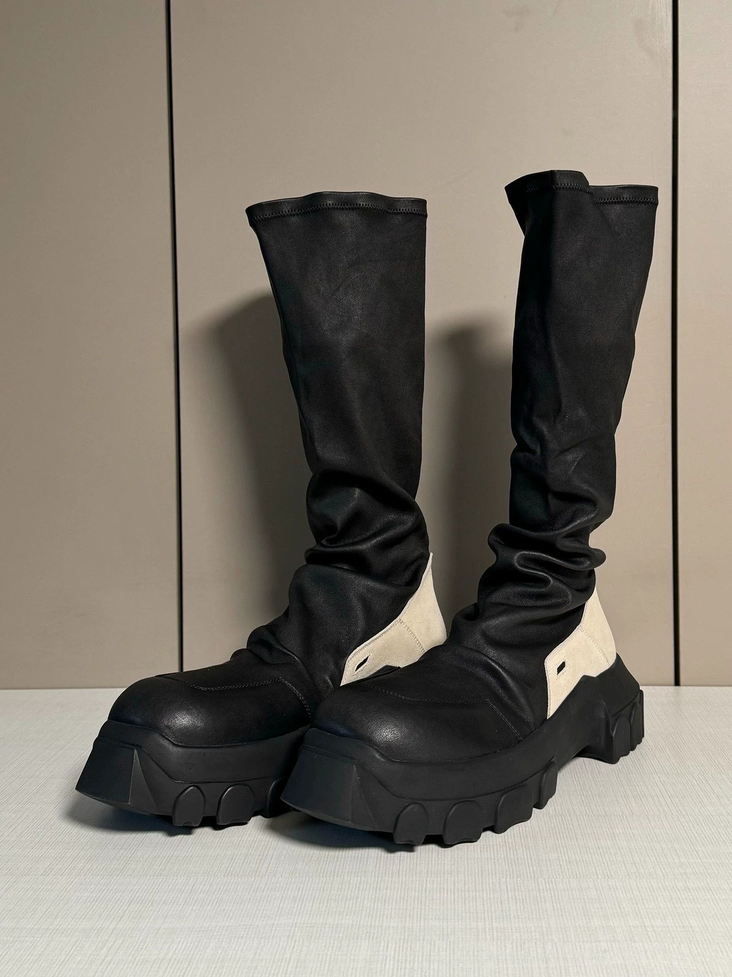 Rick Owens 18SS トラクター 青限Tractor Sock 45 Rick Owens Rick Owens Hiking Tractor Sock Boots | Grailed