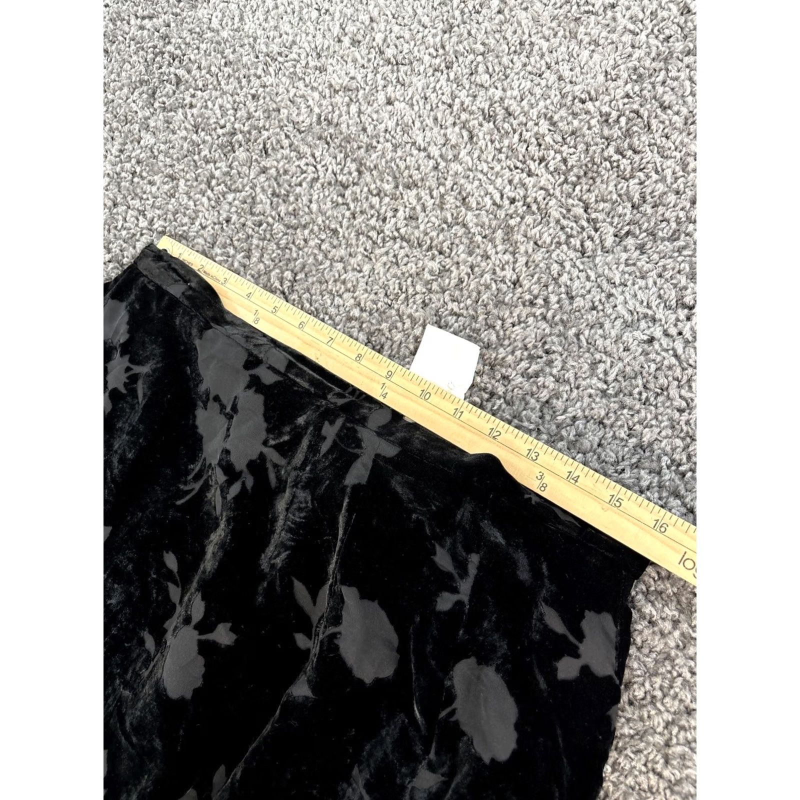 Talbots Talbots Vintage Midi Floral Velvet Skirt Women 16 Black Roses Size 16 Size 38" / US 16 / IT 52 - 4 Thumbnail