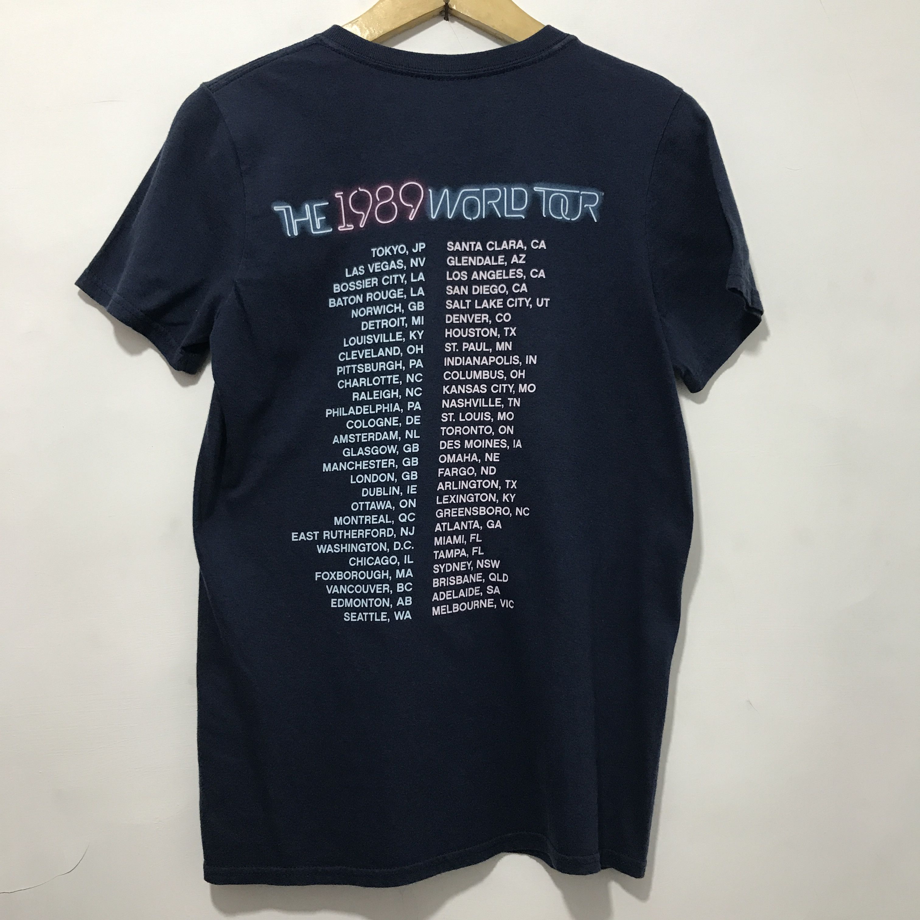 Band Tees TAYLOR SWIFT THE 1989 WORLD TOUR T-SHIRT Size S / US 4 / IT 40 - 3 Thumbnail