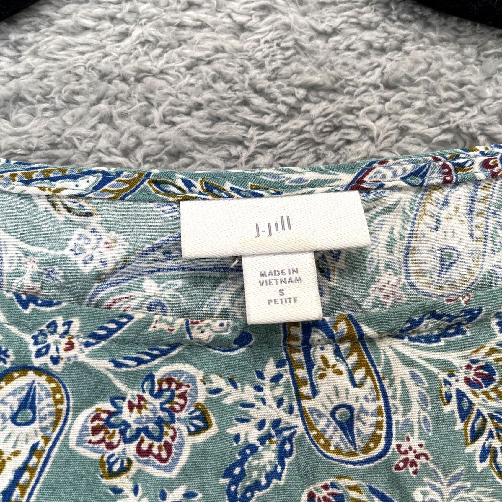 J. Jill J Jill Top Womens Petite Small Green Blouse Paisley Knit 3/4 Sleeve Round Neck Slit Easy Care Blouse Shirt Size S / US 4 / IT 40 - 3 Thumbnail