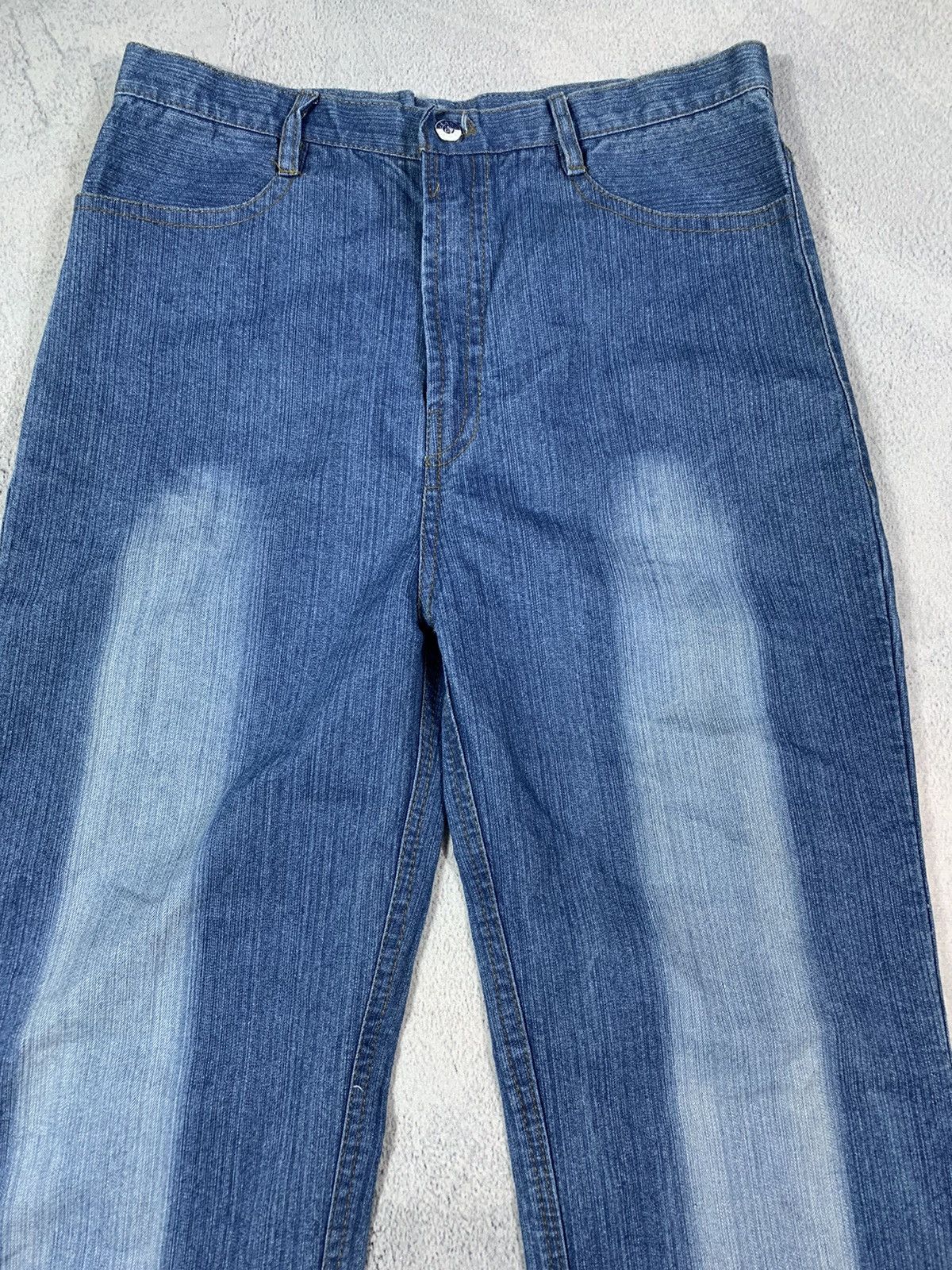 Japanese Brand × Vintage Vintage Y2K Japanese wide flared faded jeans denim size 30 Size US 30 / EU 46 - 2 Thumbnail